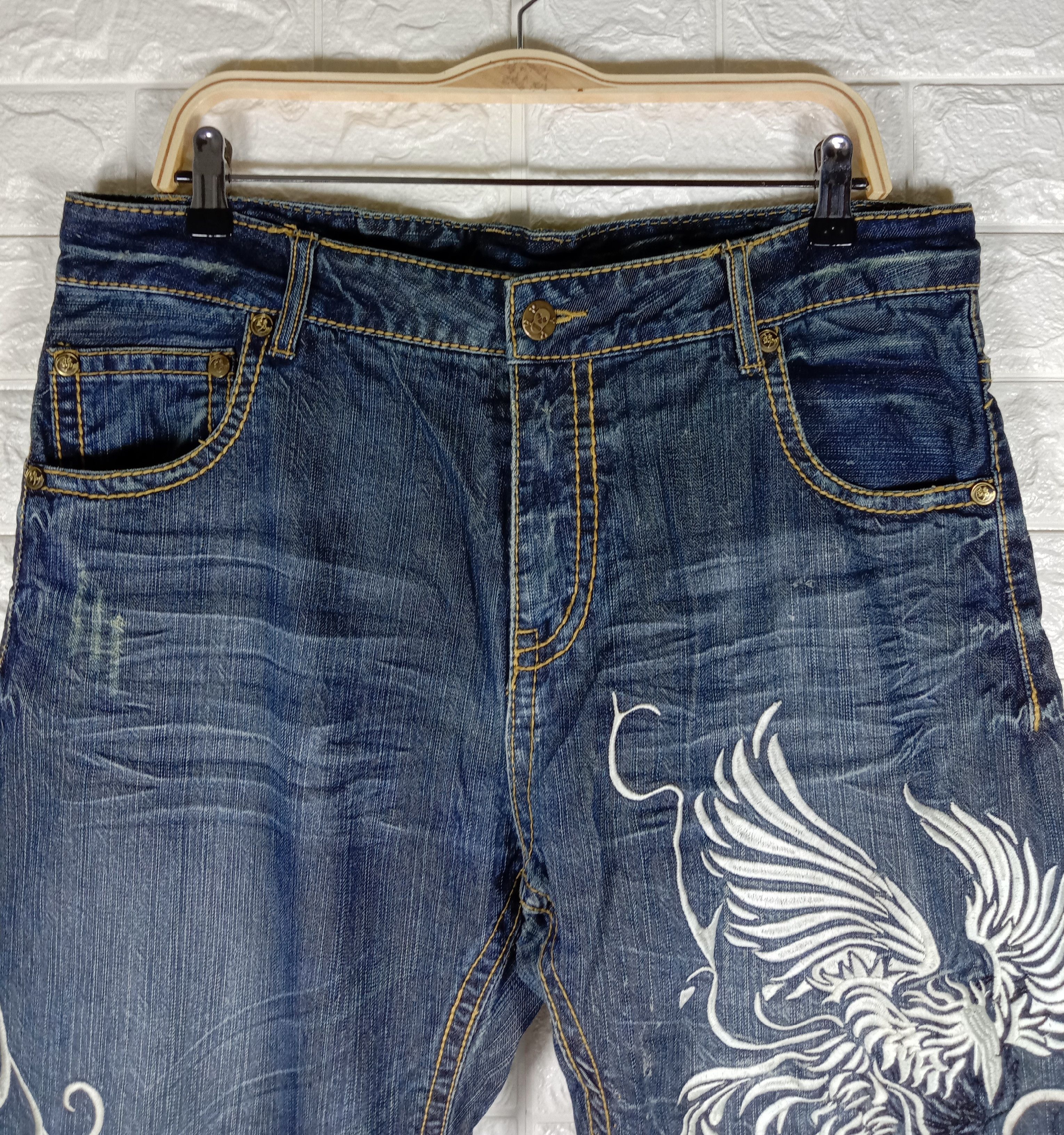 Japanese Brand Vintage Sukajan Karakuri Tamashi Embroidered Jeans Size US 38 / EU 54 - 2 Thumbnail