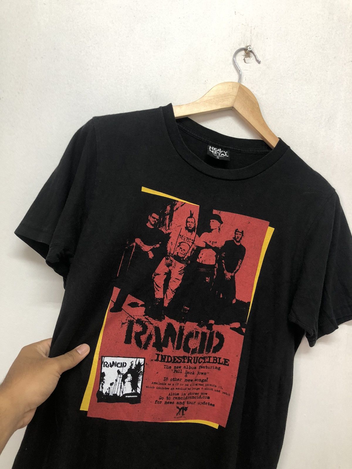 Band Tees Vintage Rancid Indestructible Heavy Metal Mirror Print Tees Size US M / EU 48-50 / 2 - 4 Thumbnail