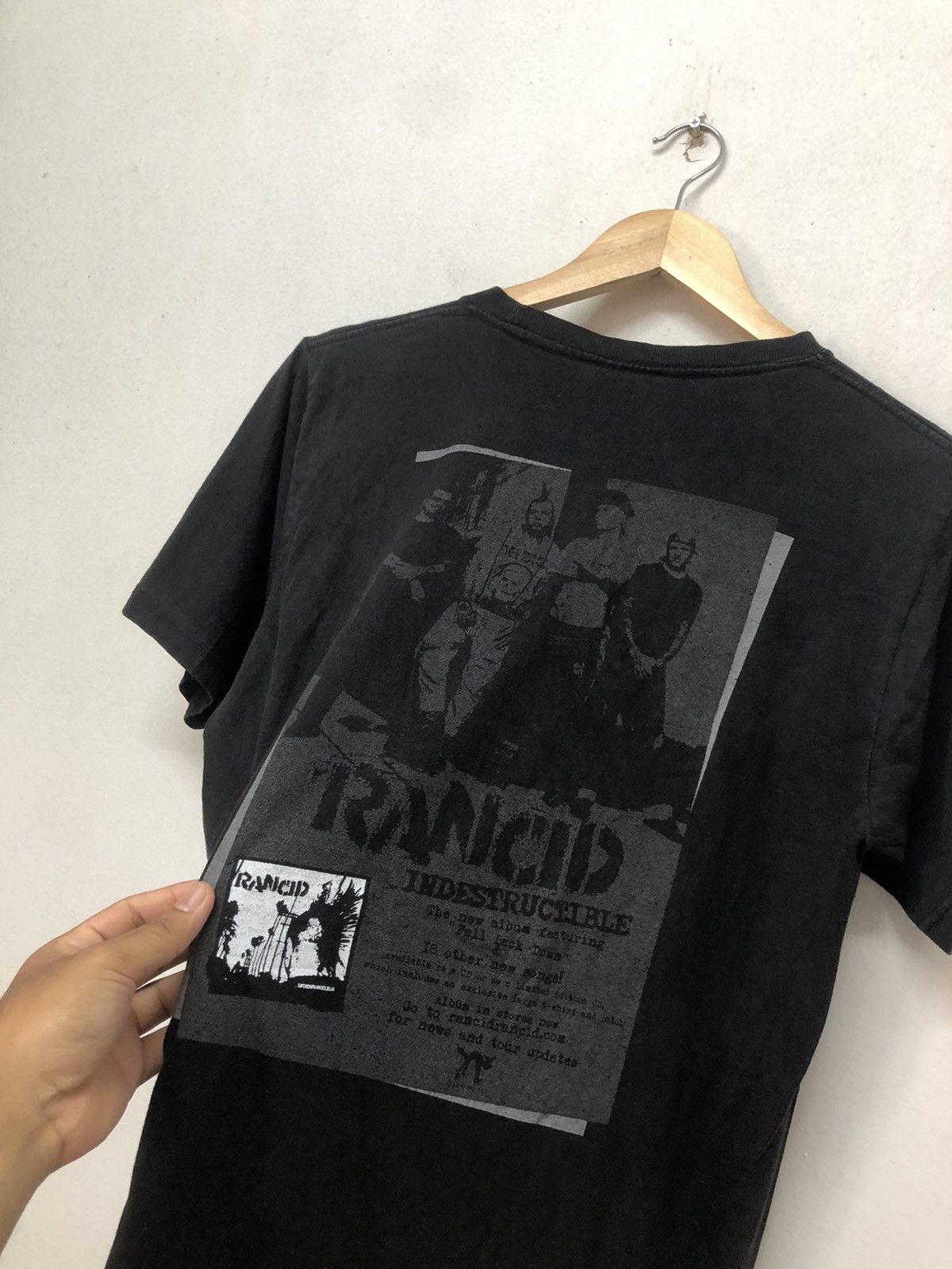 Band Tees Vintage Rancid Indestructible Heavy Metal Mirror Print Tees Size US M / EU 48-50 / 2 - 13 Thumbnail