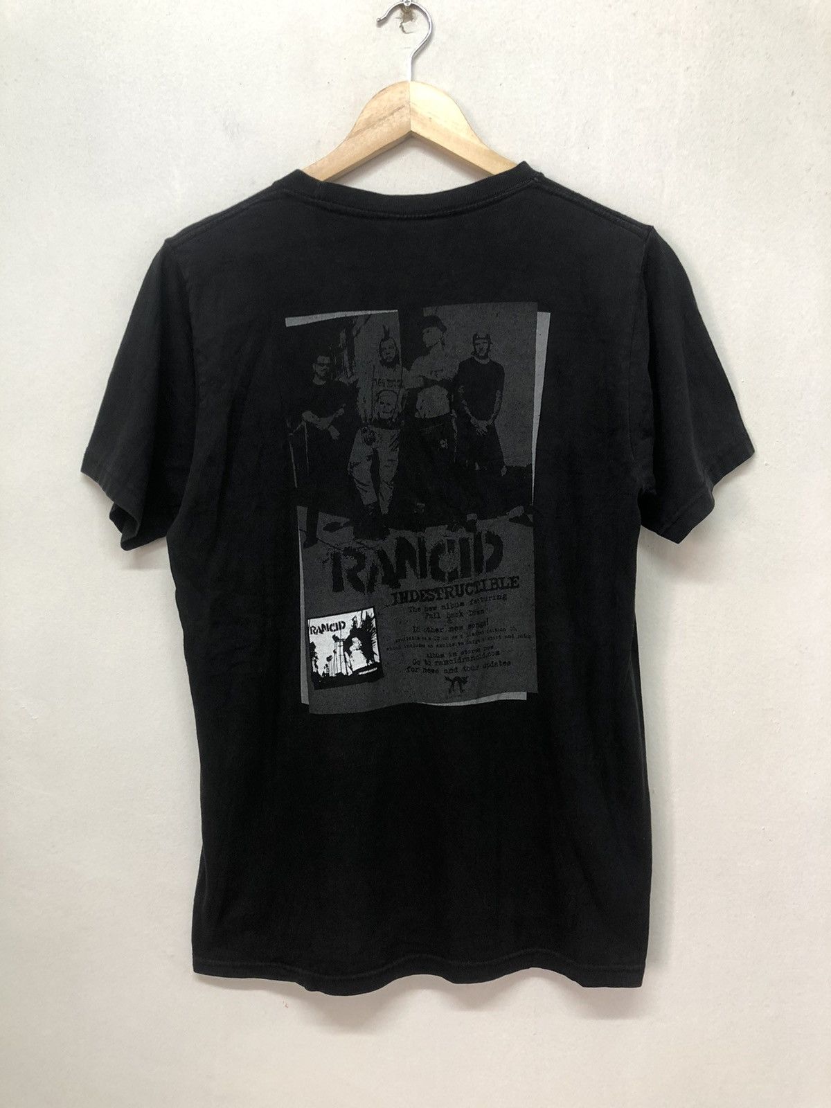 Band Tees Vintage Rancid Indestructible Heavy Metal Mirror Print Tees Size US M / EU 48-50 / 2 - 2 Thumbnail