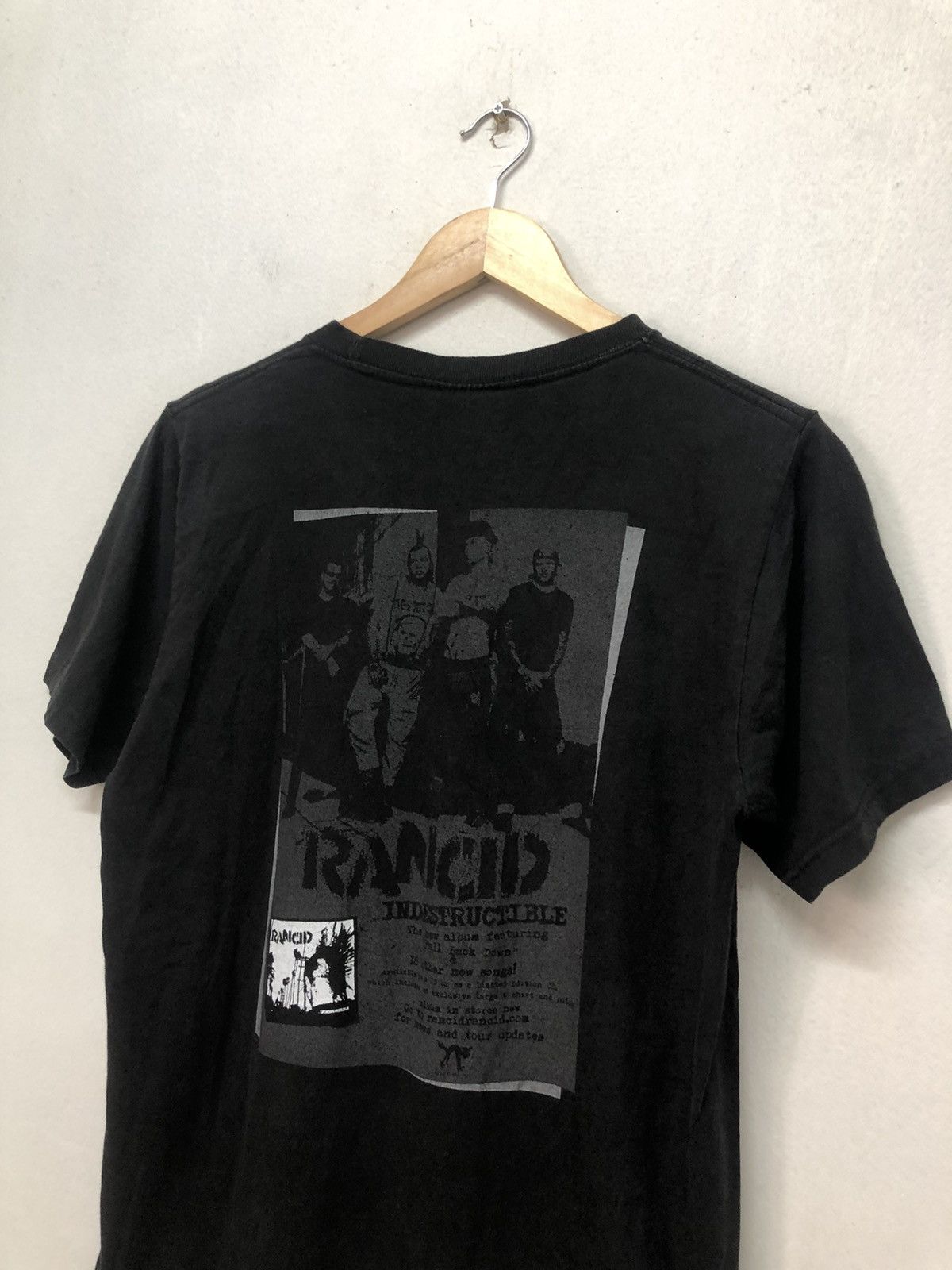 Band Tees Vintage Rancid Indestructible Heavy Metal Mirror Print Tees Size US M / EU 48-50 / 2 - 12 Thumbnail