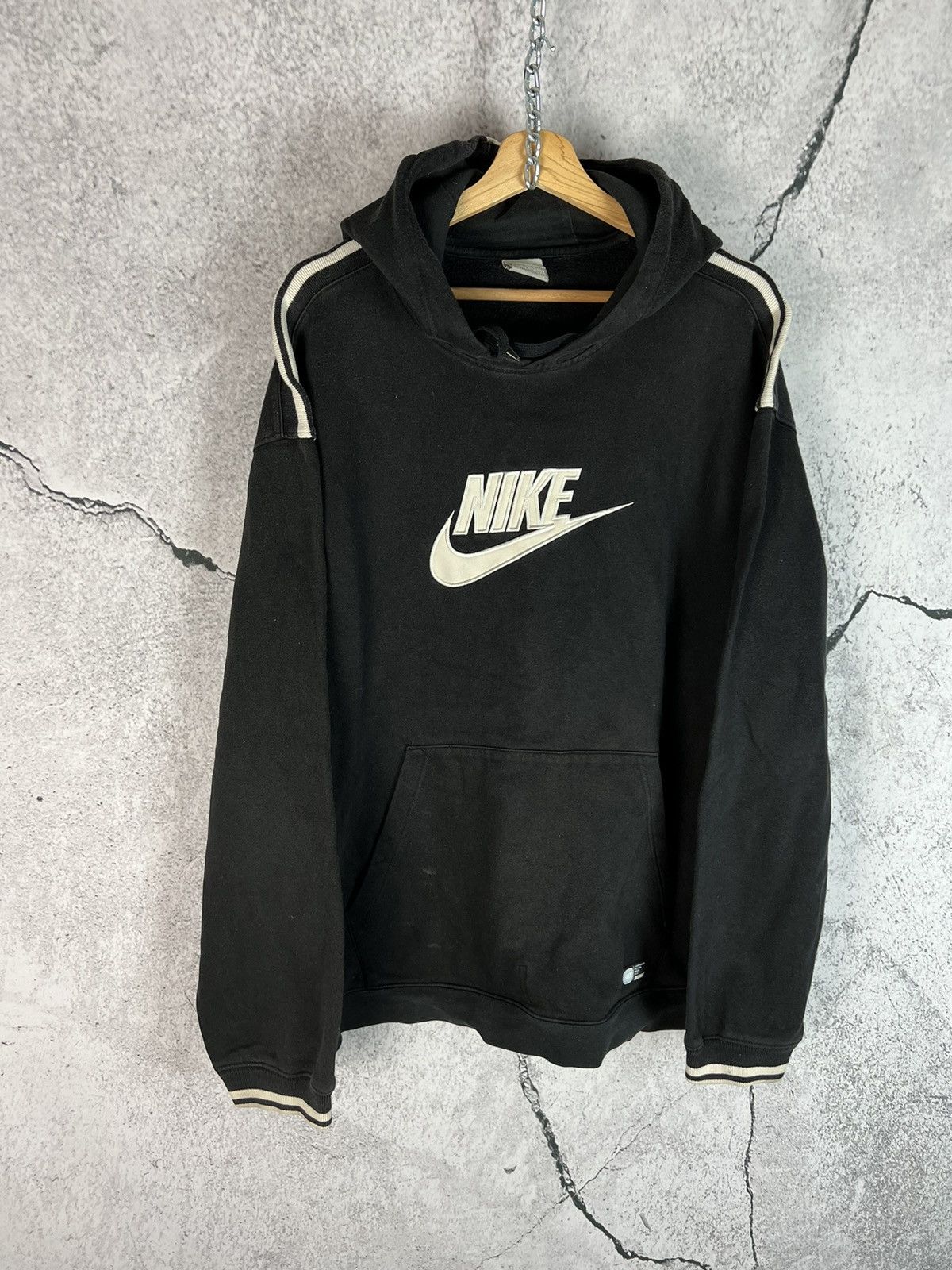 Nike VINTAGE Y2K 00s Nike boxy Black Hoodie Size US XL / EU 56 / 4 - 1 Thumbnail