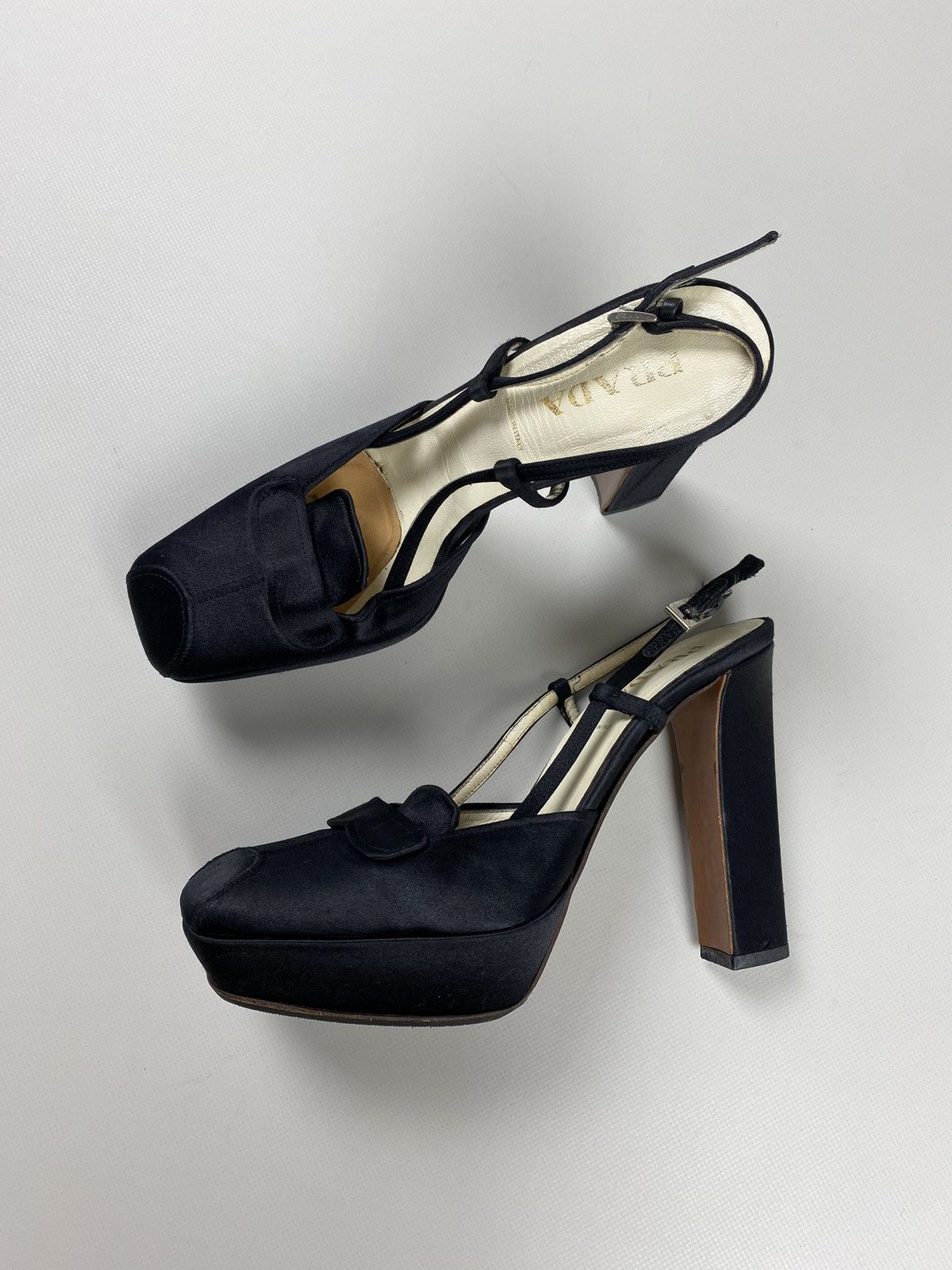 靴 PRADA square toe heels 37 Prada Square Toe Mary Jane Heels, Heels - Designer Exchange | Buy