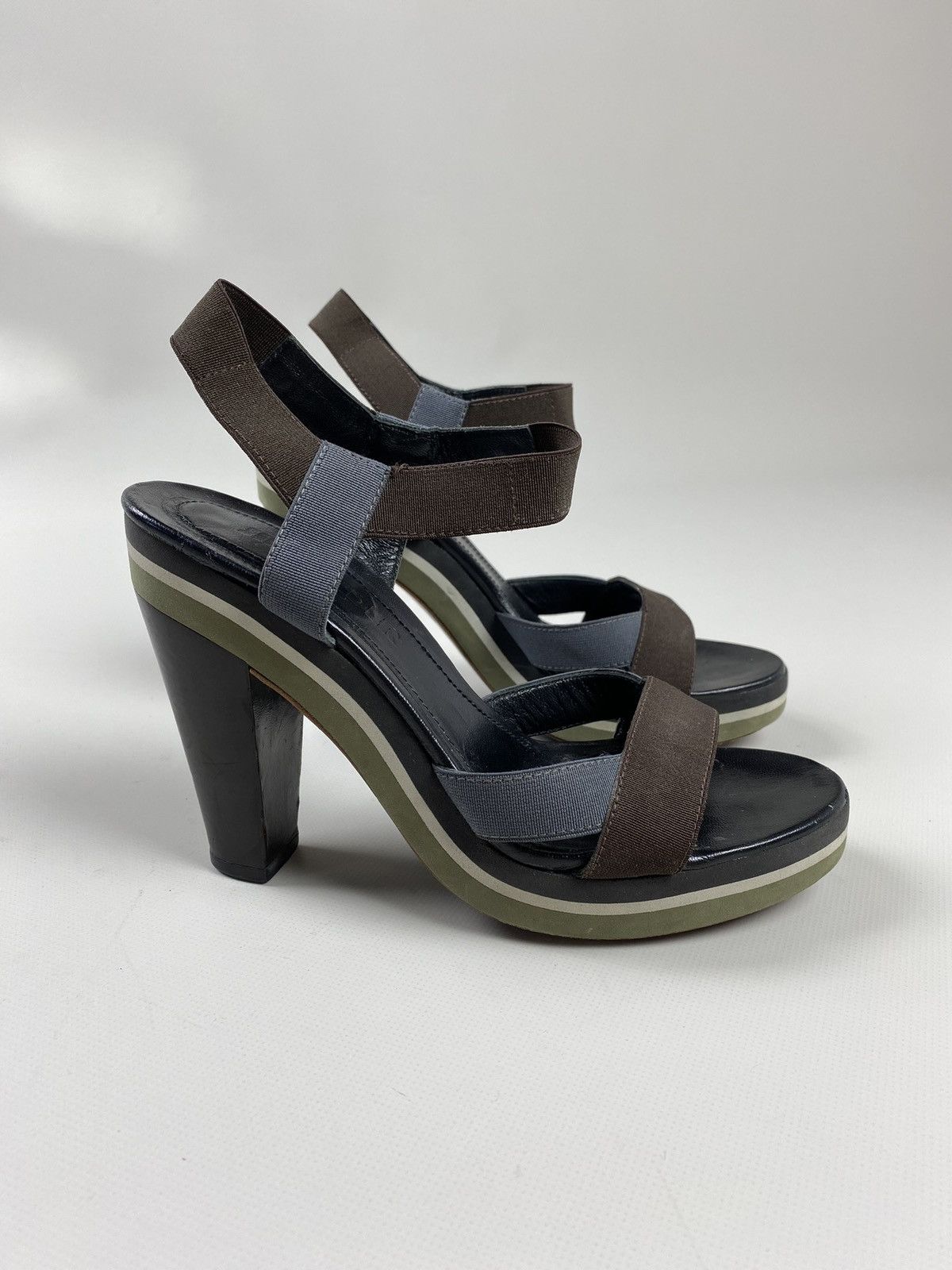 Jil Sander Jil Sander vintage ladies strappy heels size 36 1/2 Size US 6.5 / IT 36.5 - 19 Thumbnail