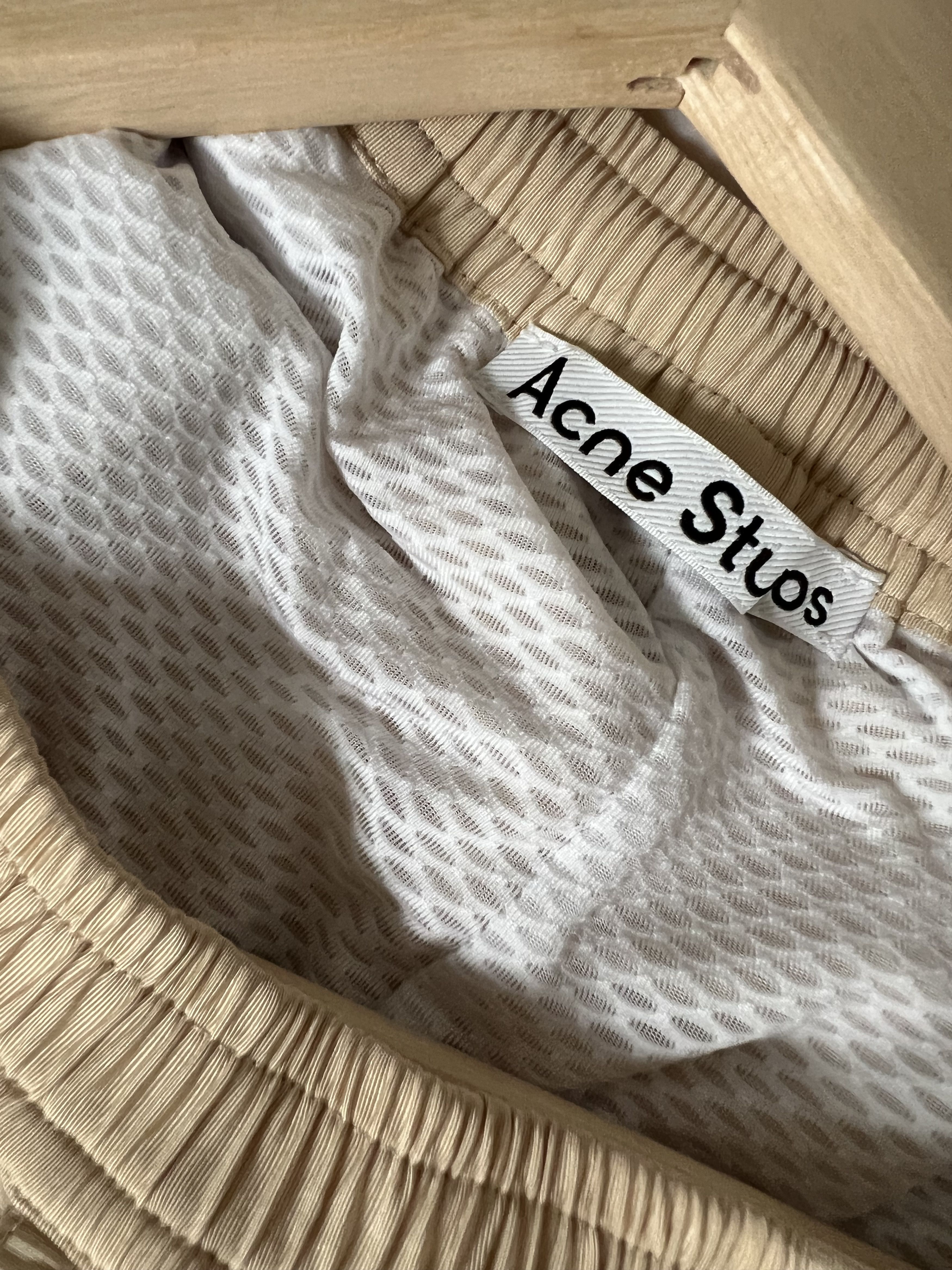 Acne Studios Taffeta Shorts Sand Beige. Size M. Size US 32 / EU 48 - 8 Thumbnail