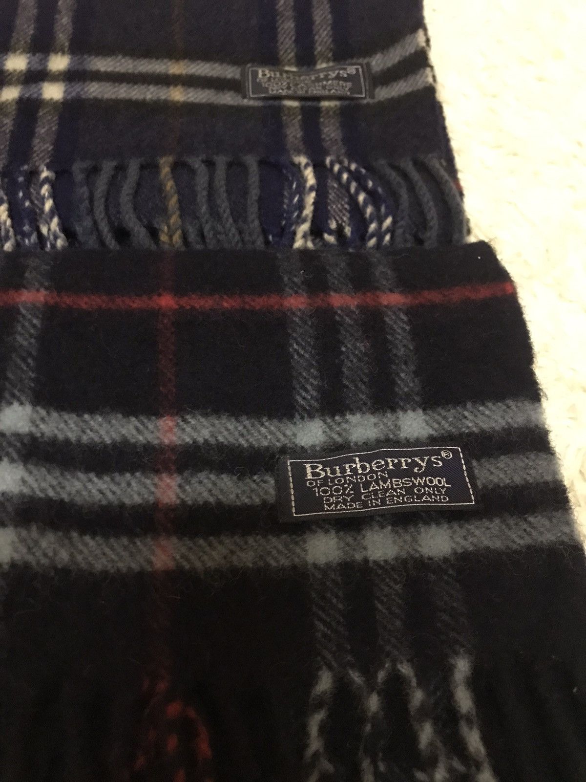 Burberry ‼️COMBO 2pcs SCARF LAMBSWOOL VINTAGE BURBERRY NOVACHECK ‼️ Size ONE SIZE - 3 Thumbnail