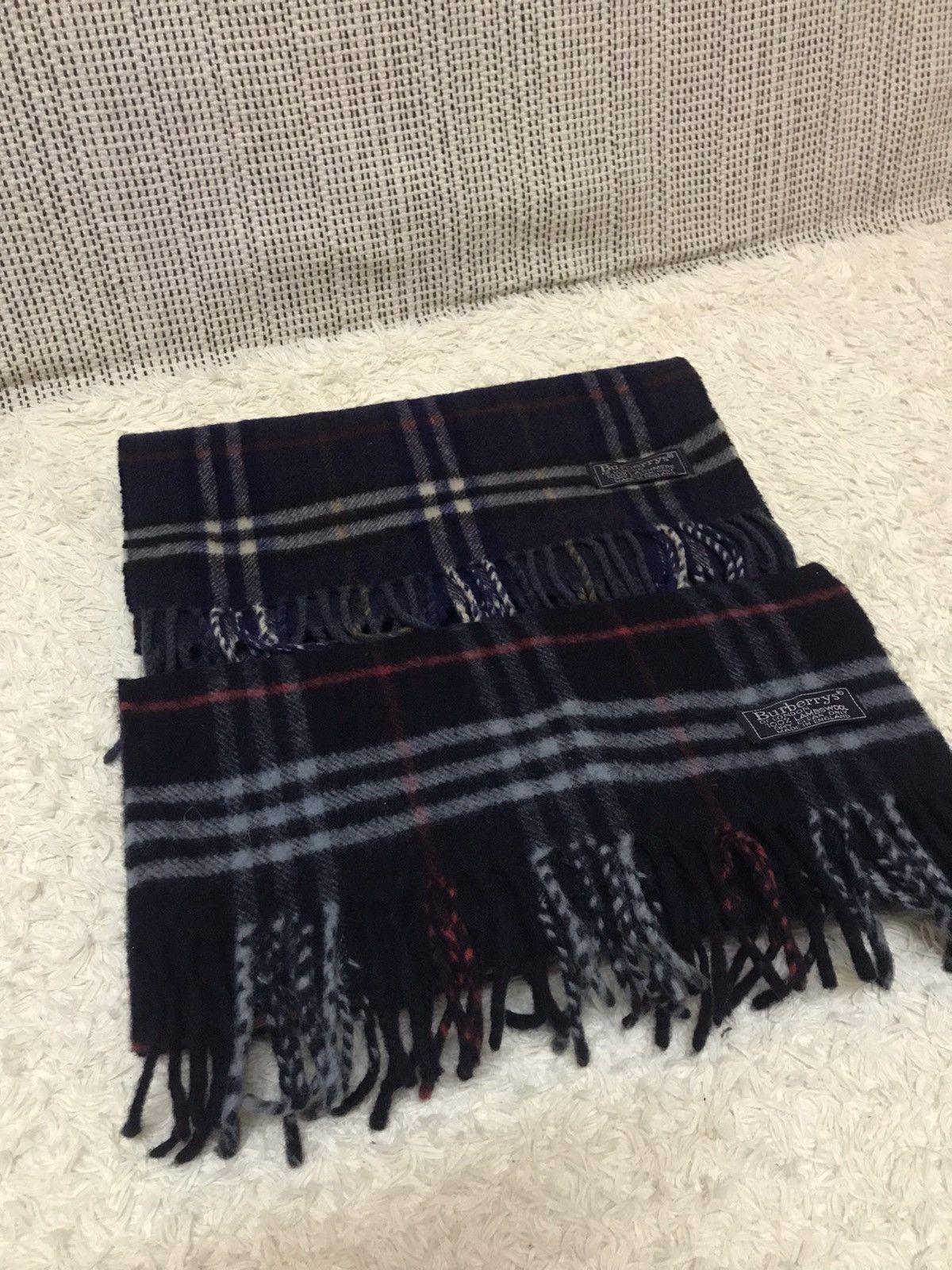Burberry ‼️COMBO 2pcs SCARF LAMBSWOOL VINTAGE BURBERRY NOVACHECK ‼️ Size ONE SIZE - 1 Thumbnail