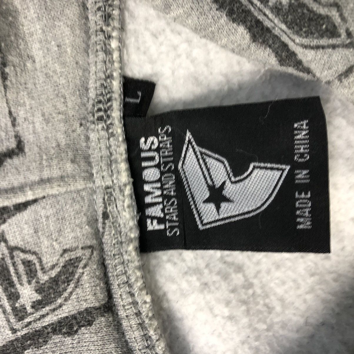 Famous Stars And Straps Vtg Famous Full printed logo Skate Hoodie Sweatshirt Size US L / EU 52-54 / 3 - 9 Thumbnail