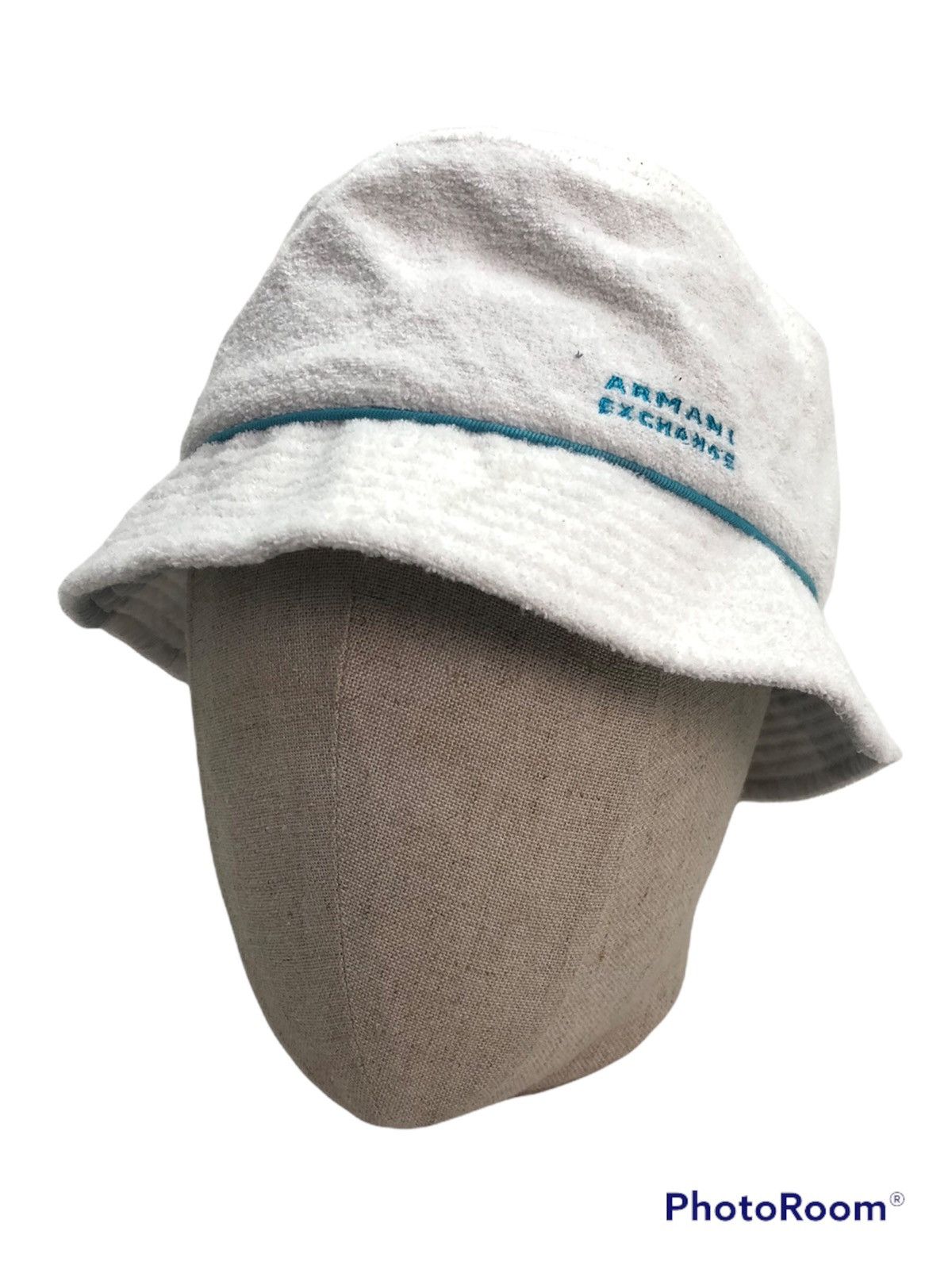 Armani Exchange × Vintage Armani exchange white Fur Bucket Hats Size ONE SIZE - 1 Thumbnail
