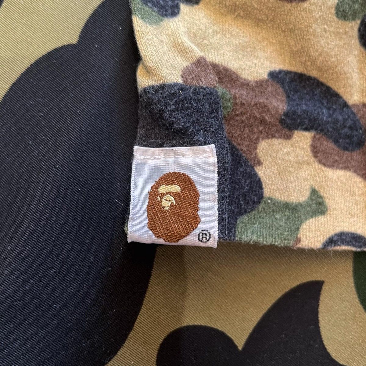 Bape 1st Camo Tee Size US L / EU 52-54 / 3 - 6 Thumbnail