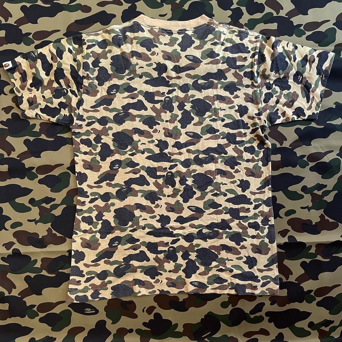 Bape 1st Camo Tee Size US L / EU 52-54 / 3 - 2 Thumbnail