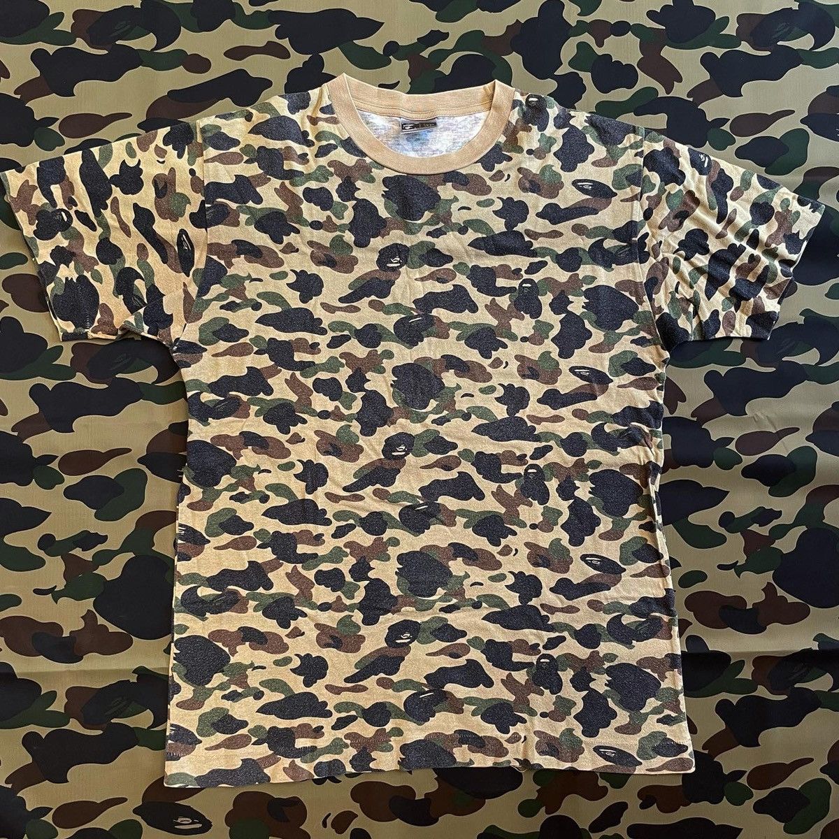 Bape 1st Camo Tee Size US L / EU 52-54 / 3 - 1 Thumbnail
