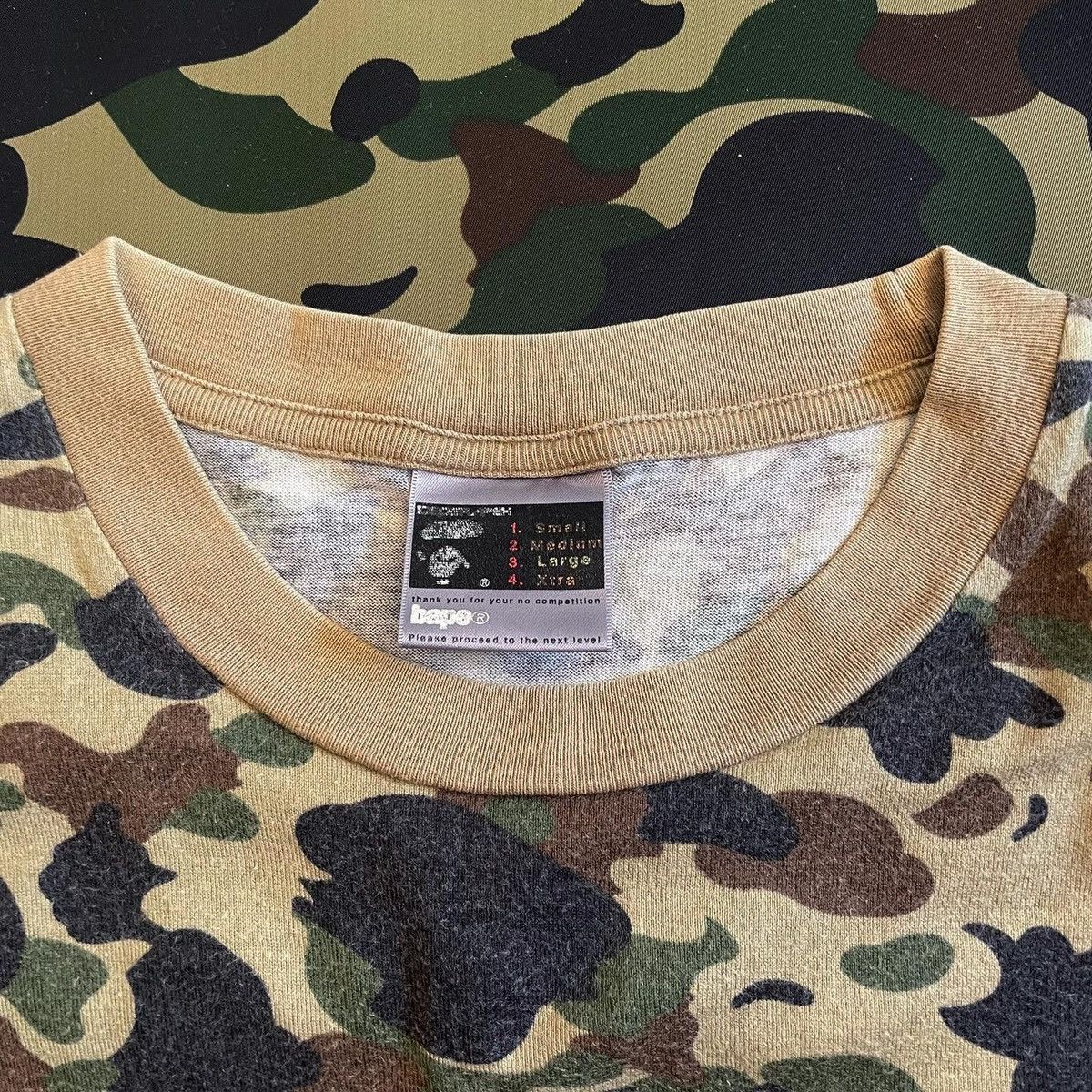 Bape 1st Camo Tee Size US L / EU 52-54 / 3 - 4 Thumbnail
