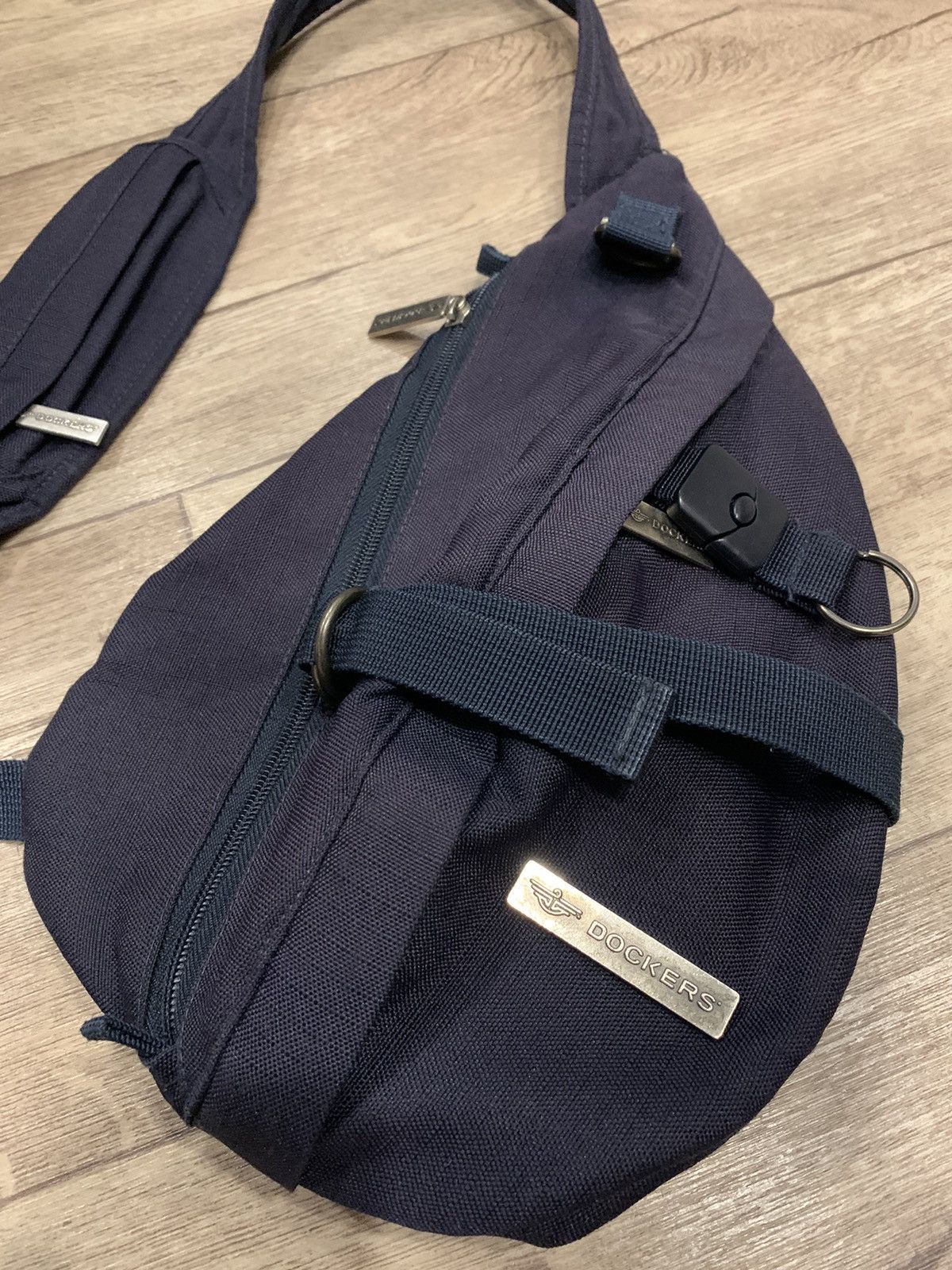 Dockers × Vintage Dockers Vintage Multi Pocket Gorpcore Sling Bag Size ONE SIZE - 2 Thumbnail