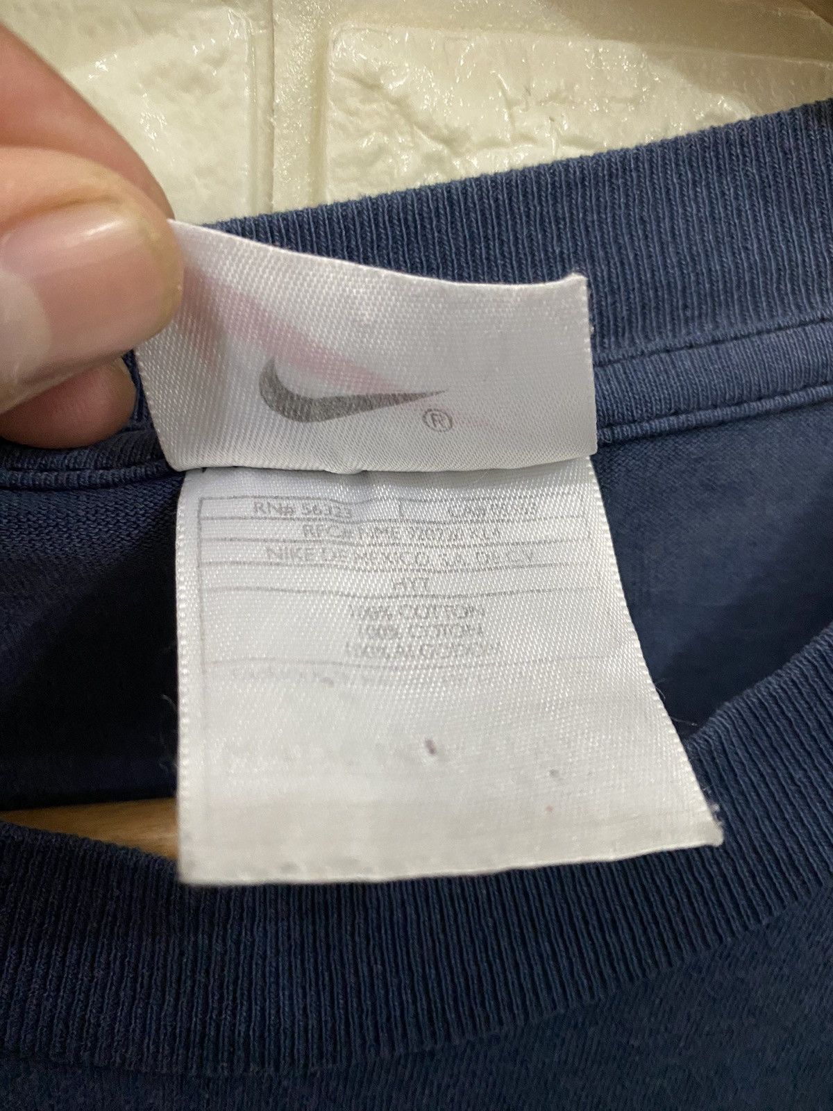 Nike × Vintage Vintage 90’s Nike Big Logo T-Shirt Size US L / EU 52-54 / 3 - 6 Thumbnail