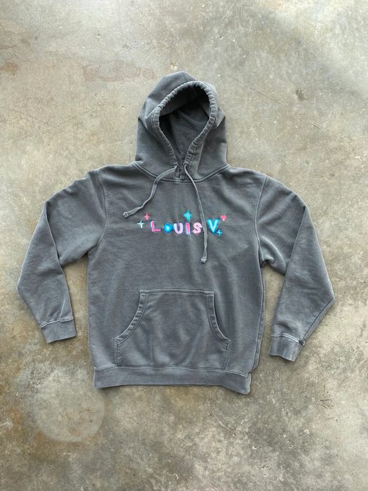 Mega yacht louis store v hoodie