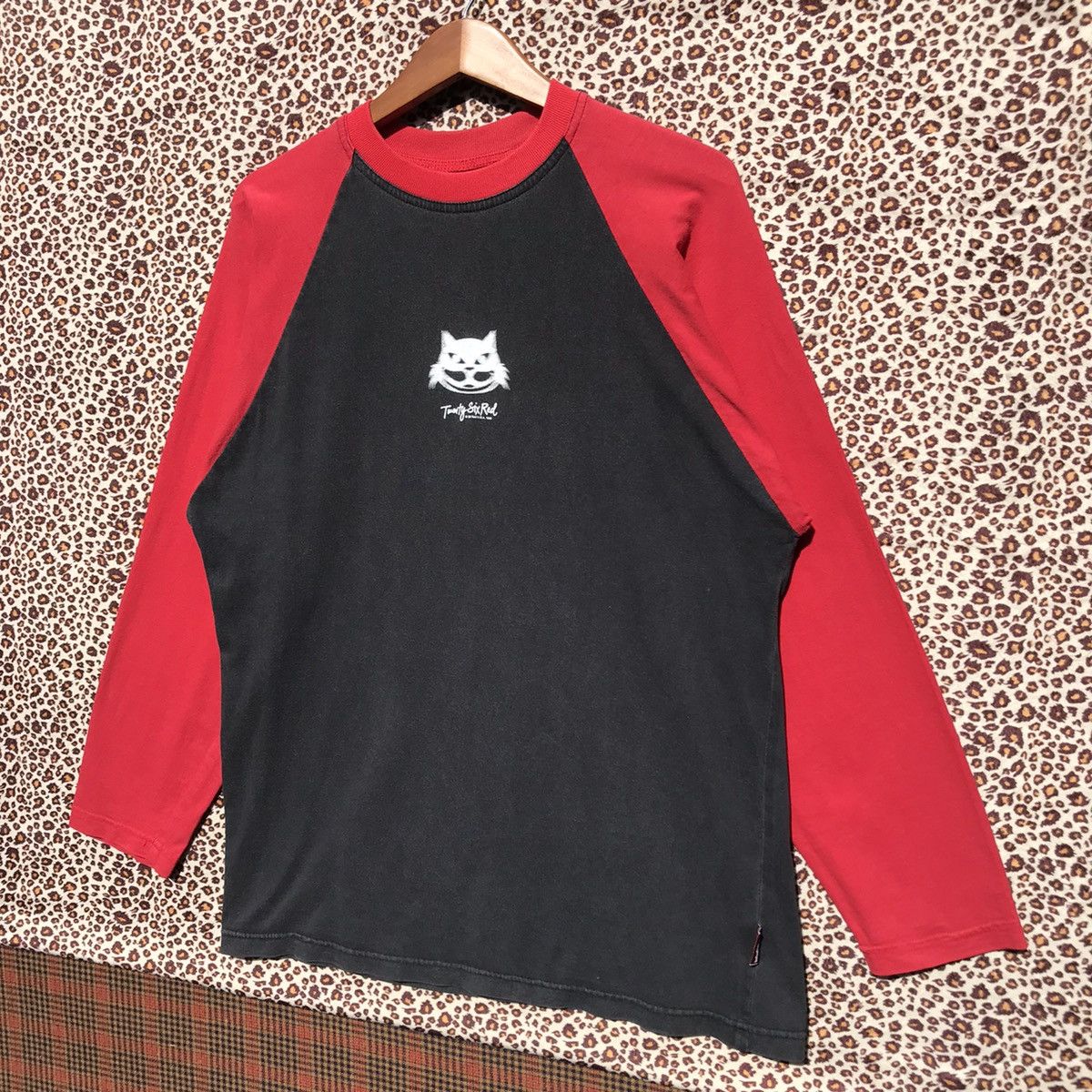 Vintage Vintage 90s Twenty Six Red Skateboard Shirt 26 Red. Size US M / EU 48-50 / 2 - 4 Thumbnail