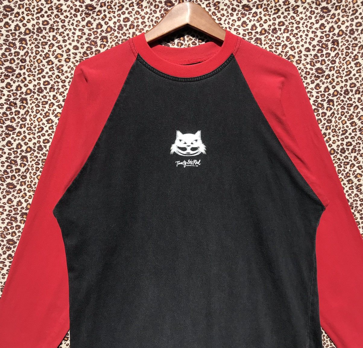 Vintage Vintage 90s Twenty Six Red Skateboard Shirt 26 Red. Size US M / EU 48-50 / 2 - 7 Thumbnail