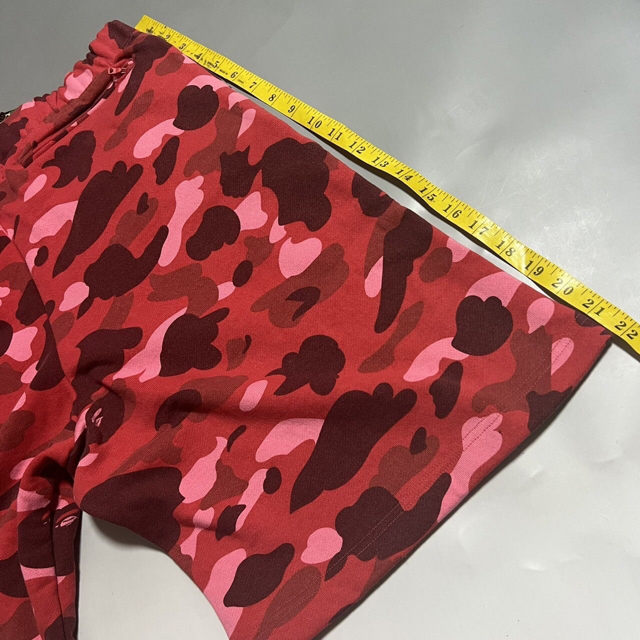 Bape Color Camo Sweat Shorts Size US 39 - 8 Thumbnail