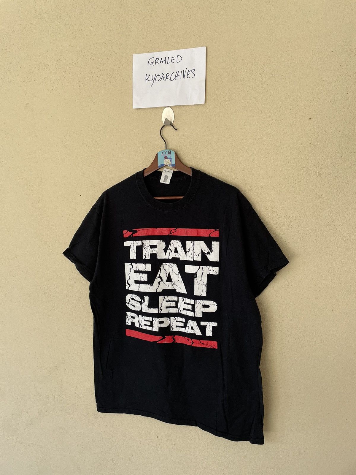 Gildan TRAIN EAT SLEEP REPEAT TEE Size US L / EU 52-54 / 3 - 2 Thumbnail