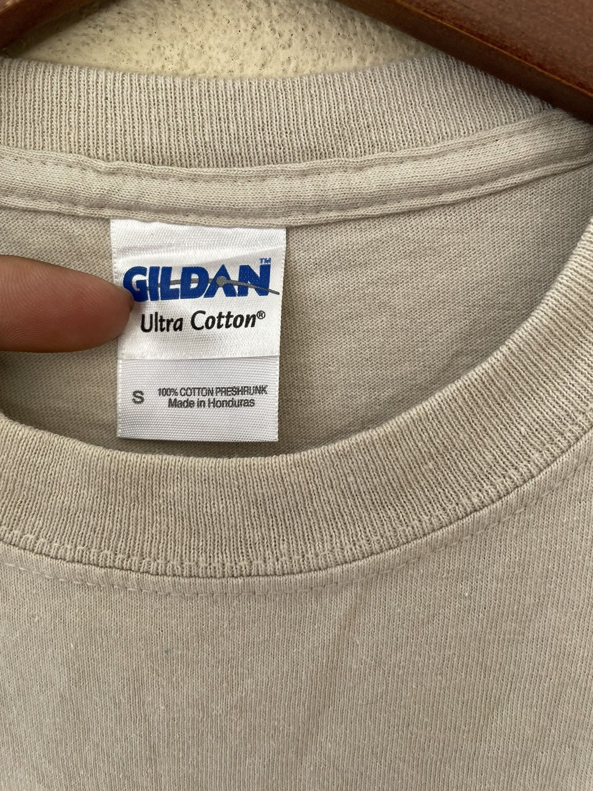 Gildan EMBROIDERED NEVADA AIRWAYS TEE Size US S / EU 44-46 / 1 - 7 Thumbnail