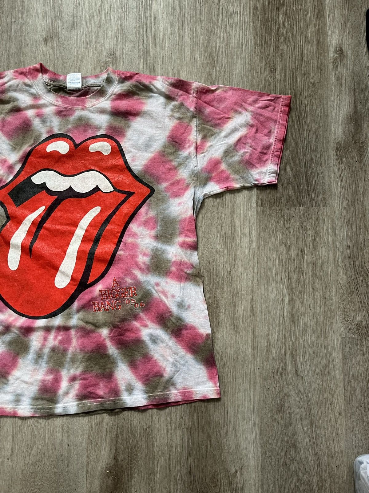 Vintage Vintage 2005-06 Rolling Stones A Bigger Bang Tour Shirt Size US XL / EU 56 / 4 - 10 Thumbnail