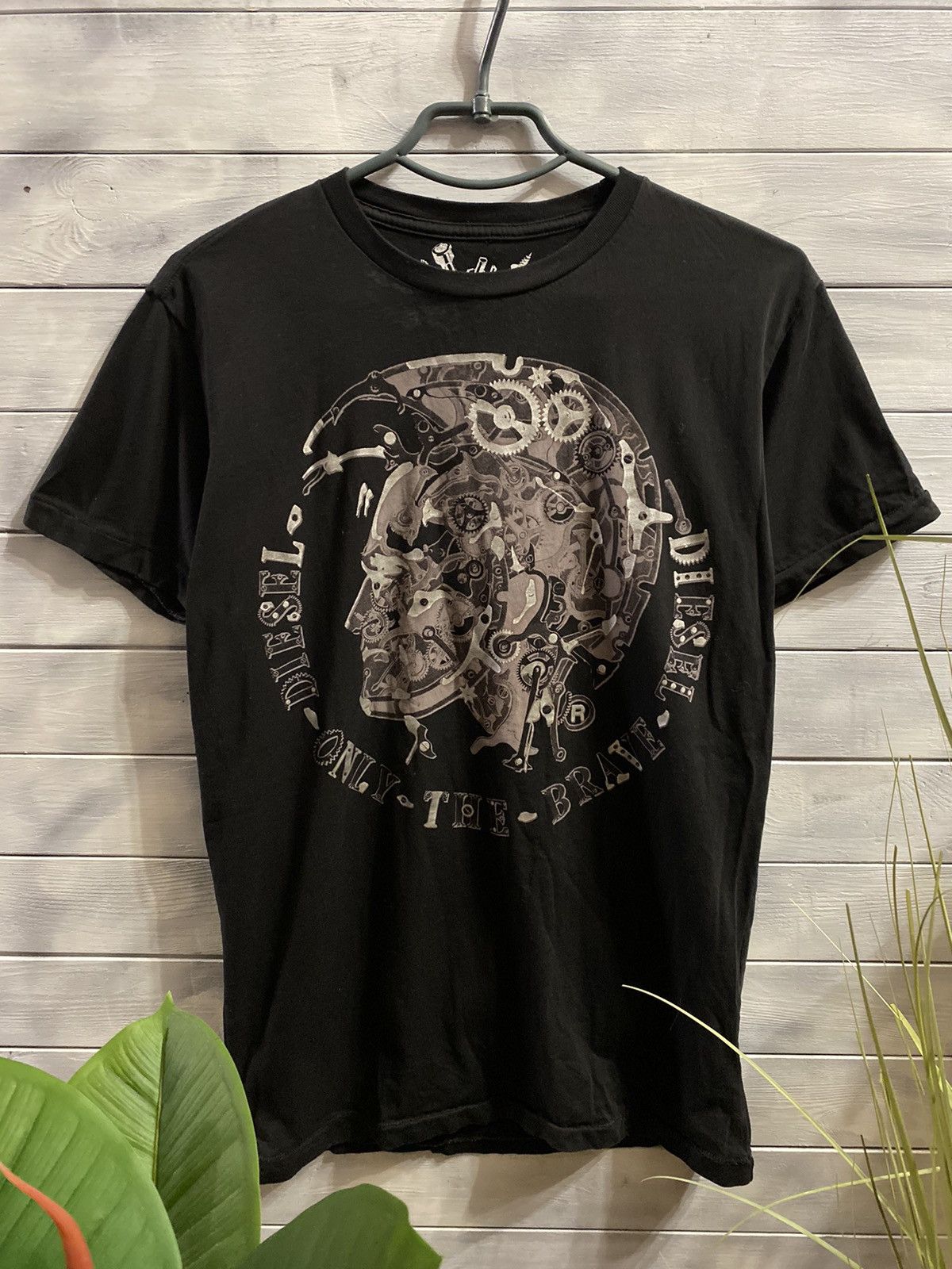 Diesel Rare Vintage T-Shirt Diesel Punk Metal Face. Y2K style. Size US M / EU 48-50 / 2 - 1 Thumbnail