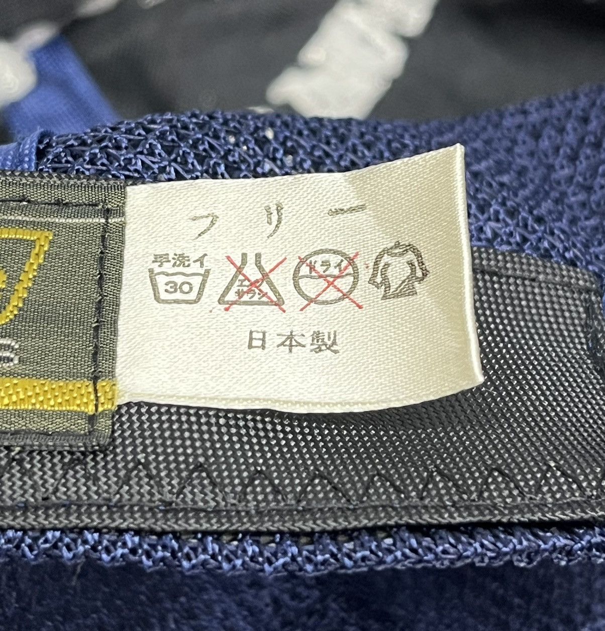 Nikon 💥📸 VINTAGE 90’s NIKON JAPAN Silver Embroidery Trucker Hat Size ONE SIZE - 14 Thumbnail
