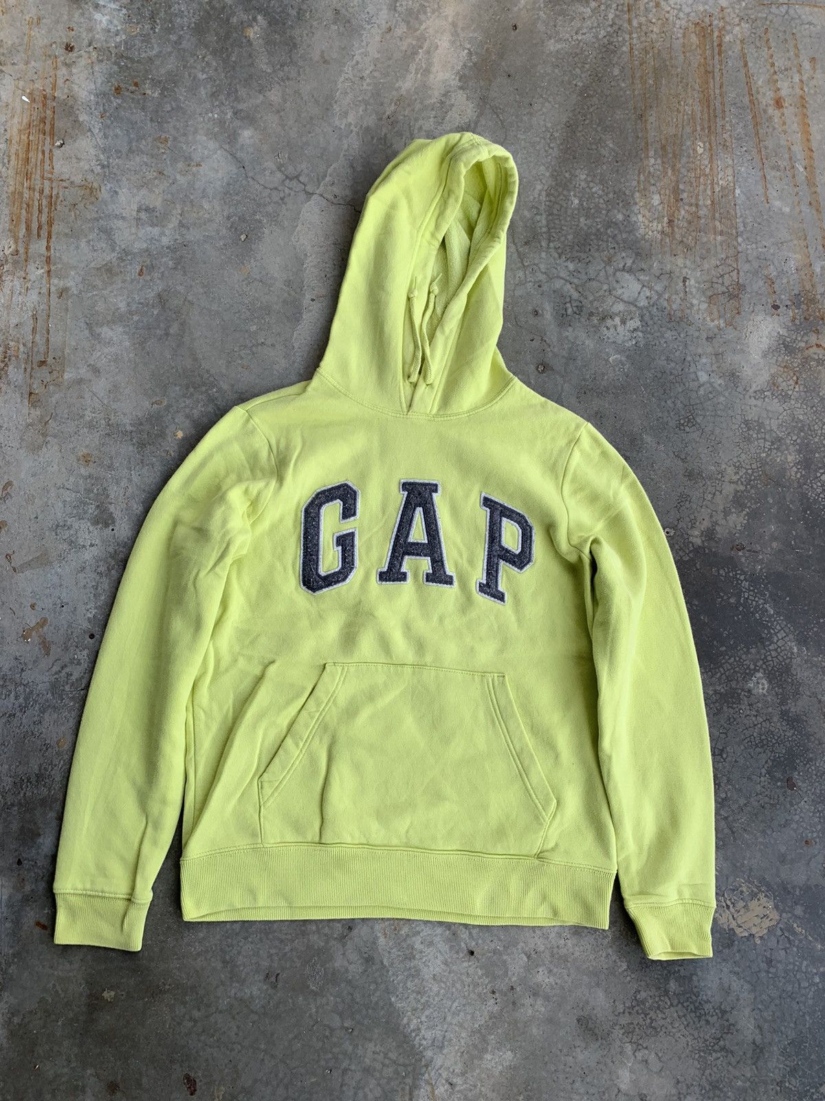 Gap Vintage Gap Big Logo Hoodie Sweatshirt Size US S / EU 44-46 / 1 - 1 Thumbnail