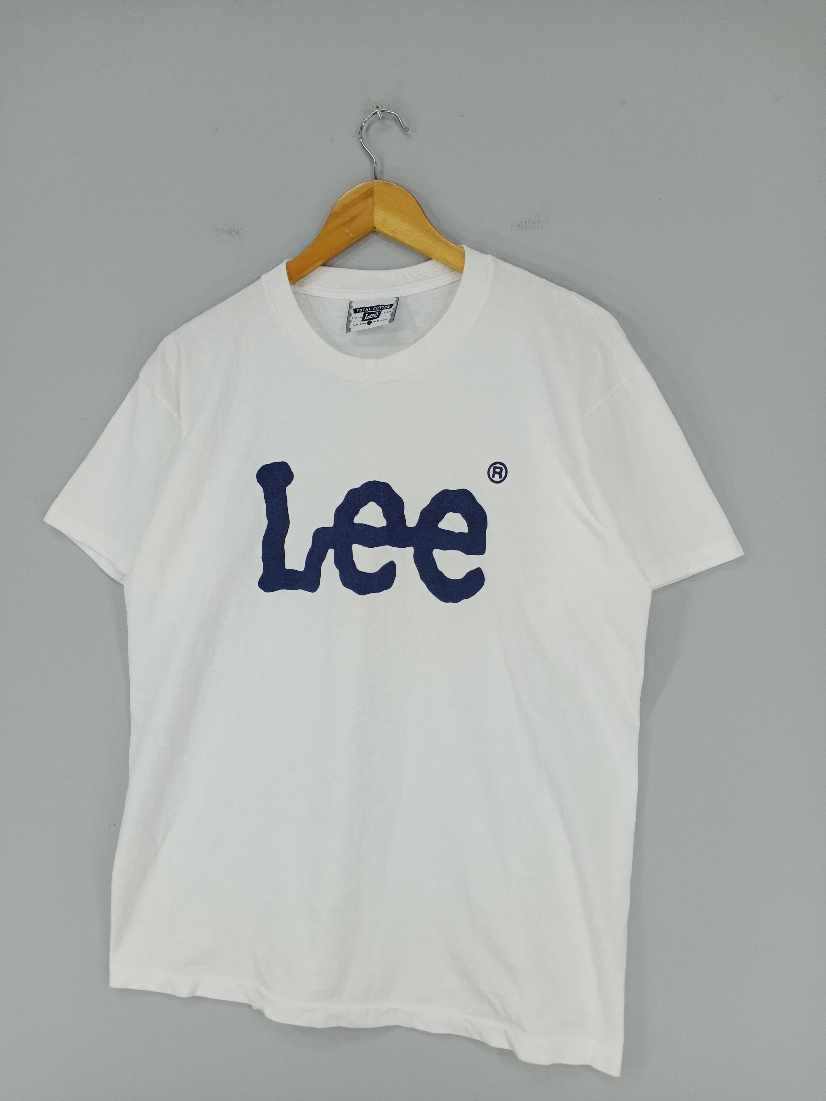 Lee × Vintage 💥RARE💥Vintage 90s Lee Big Logo Tshirt Size US M / EU 48-50 / 2 - 3 Thumbnail