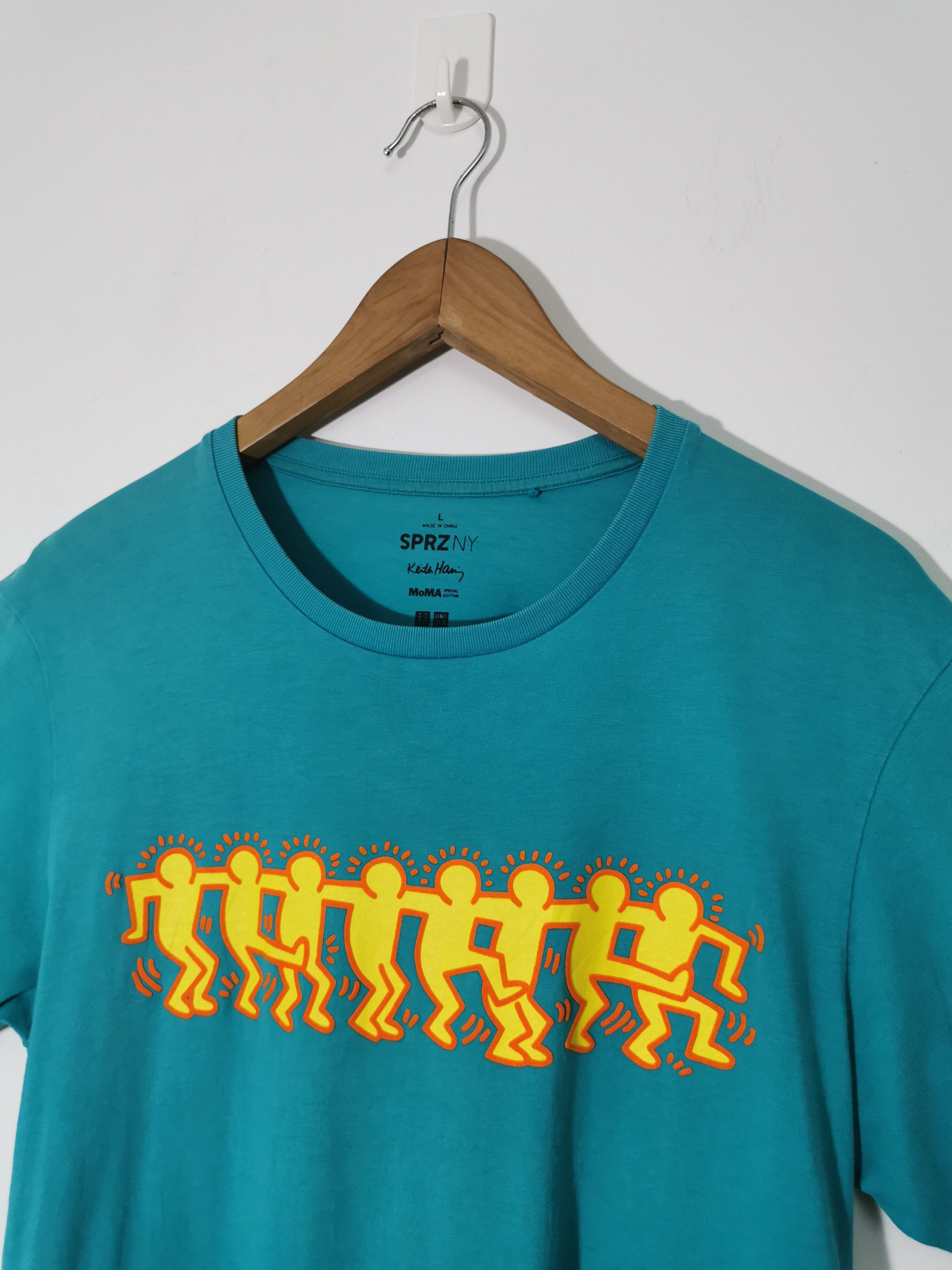 Keith Haring × MoMA × Uniqlo Keith Haring X Uniqlo X Moma tee Size US L / EU 52-54 / 3 - 4 Thumbnail