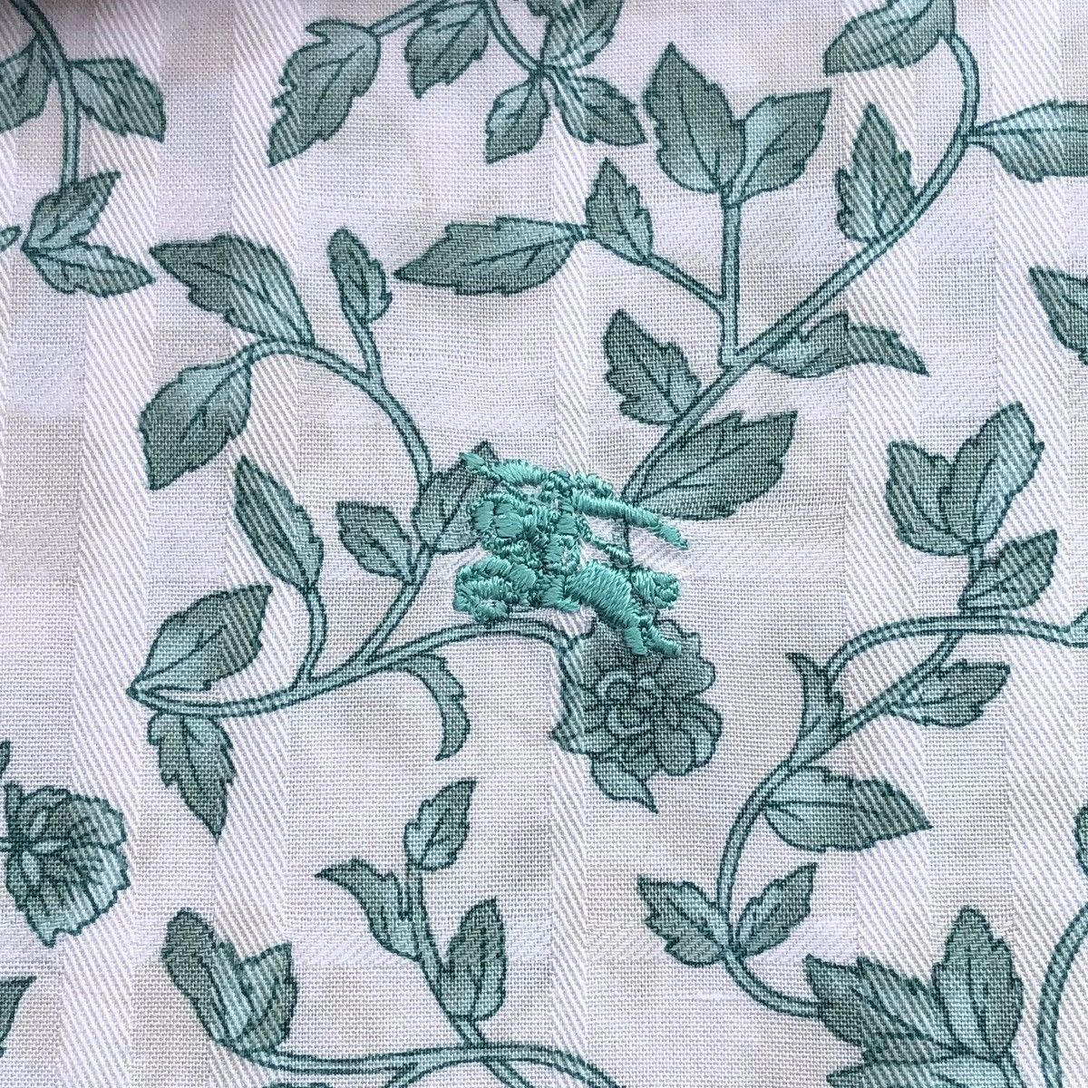Burberry Authentic Burberry London Floral Print Checked Short Sleeve Size US L / EU 52-54 / 3 - 6 Thumbnail