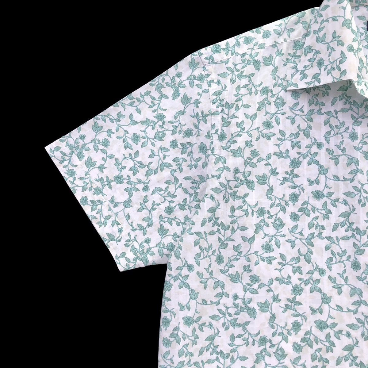 Burberry Authentic Burberry London Floral Print Checked Short Sleeve Size US L / EU 52-54 / 3 - 3 Thumbnail