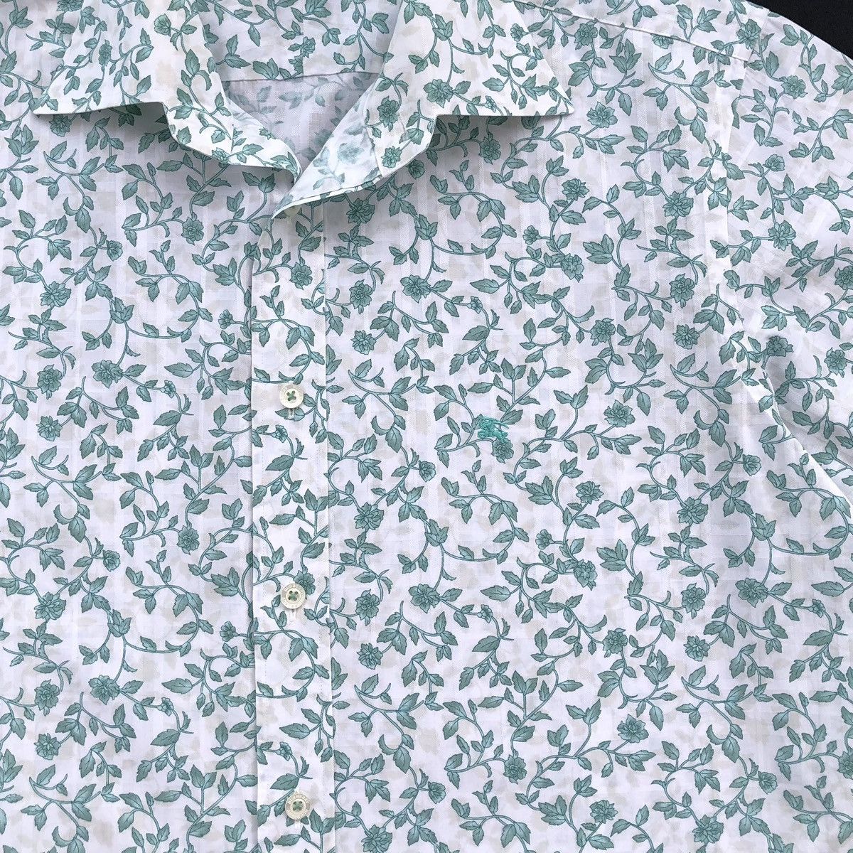 Burberry Authentic Burberry London Floral Print Checked Short Sleeve Size US L / EU 52-54 / 3 - 5 Thumbnail