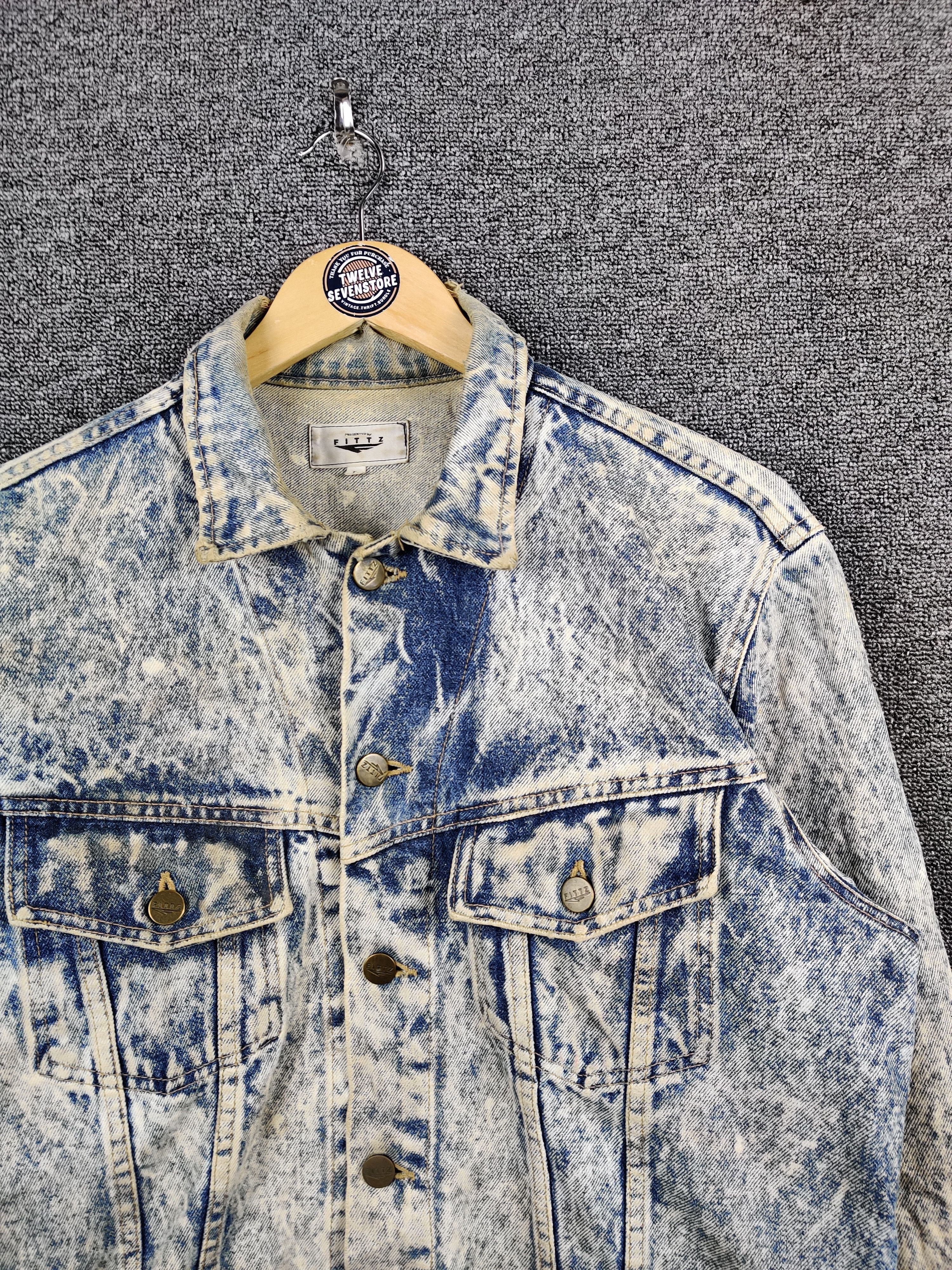 Japanese Brand Vintage Fittz Acid Wash Trucker Denim Jacket Size US L / EU 52-54 / 3 - 4 Thumbnail