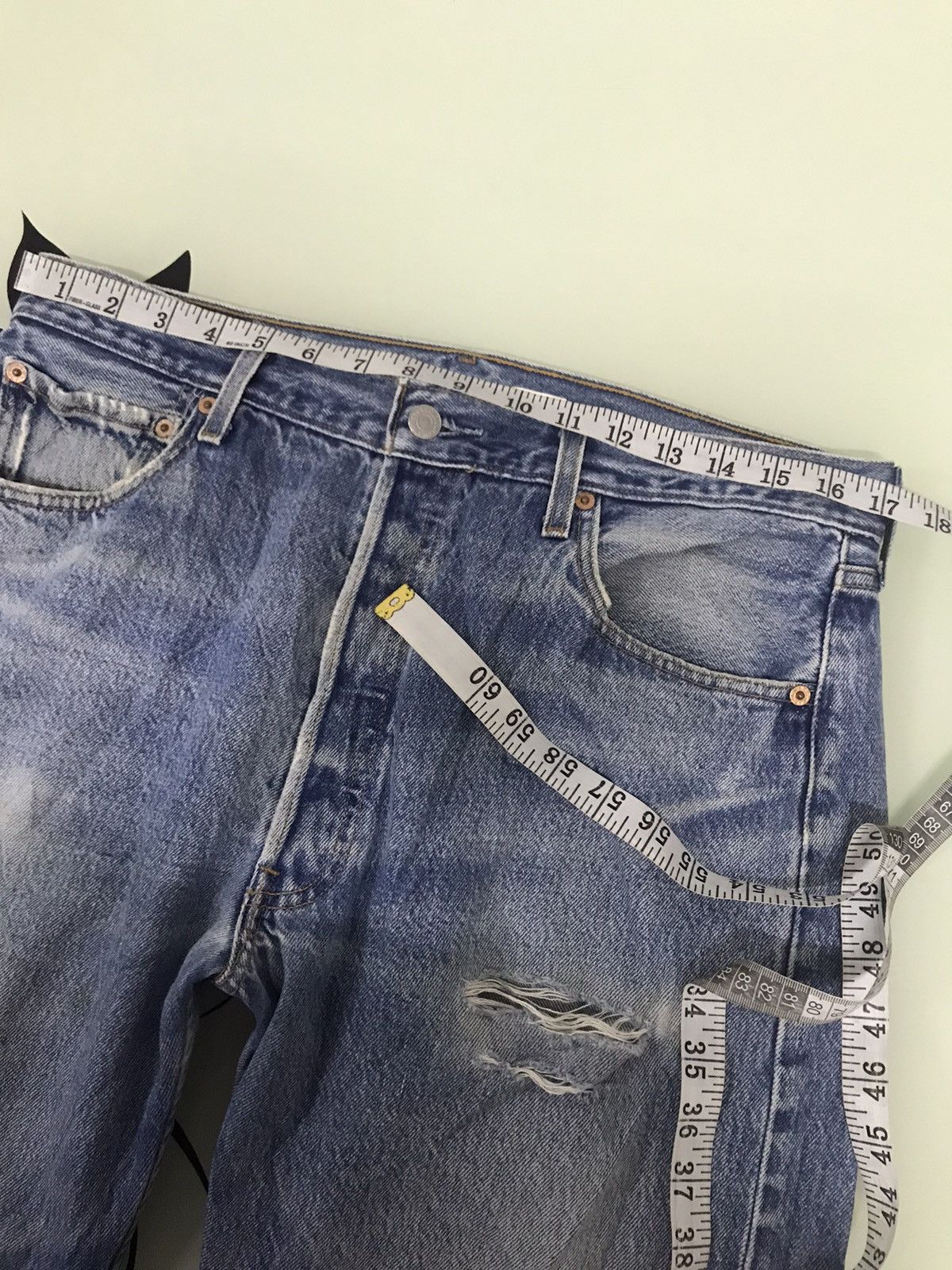 Levi's Vintage Levis 501 Distressed x Kurt Cobain Denim Size US 35 - 17 Thumbnail