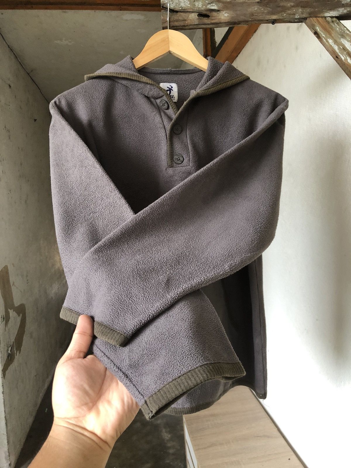 Hai Sporting Gear Vintage Hai Sporting Gear Fleece Sweater Hoodie Size US M / EU 48-50 / 2 - 13 Thumbnail