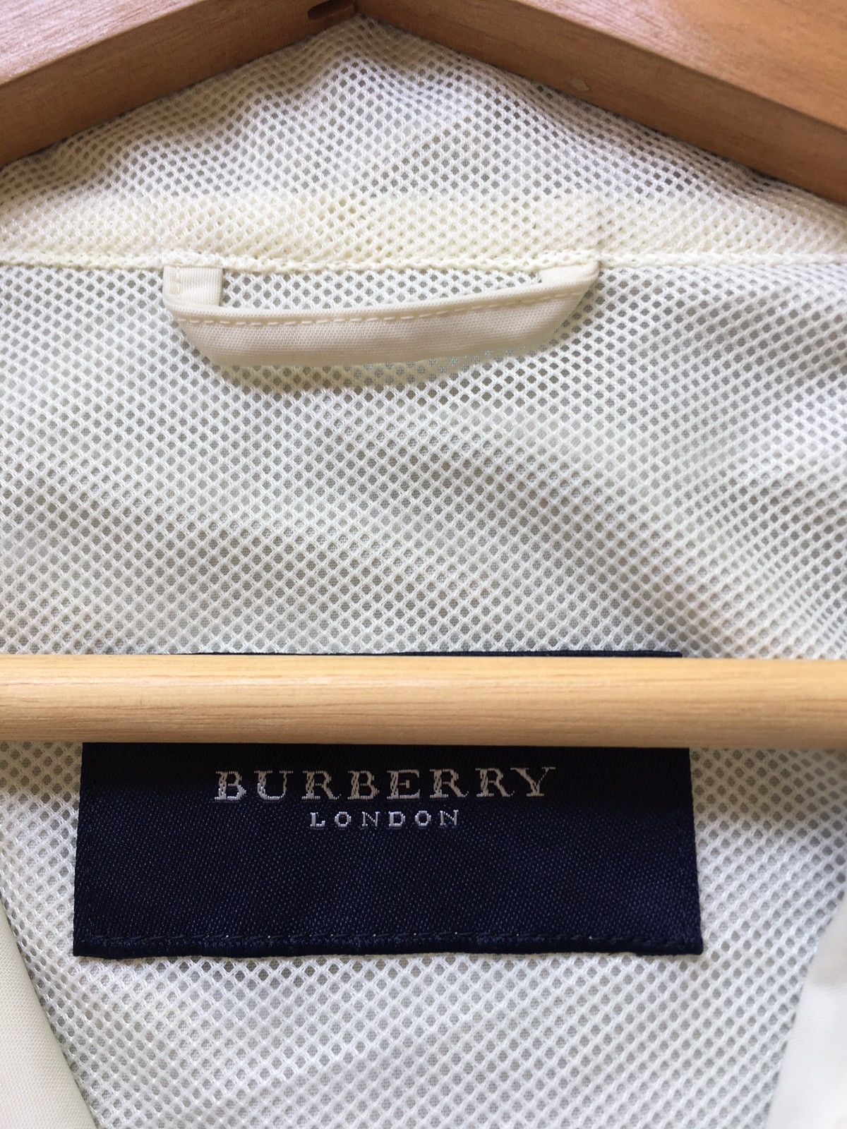 Burberry Vintage Burberry Hoodie Nylon Jacket Size US L / EU 52-54 / 3 - 10 Thumbnail
