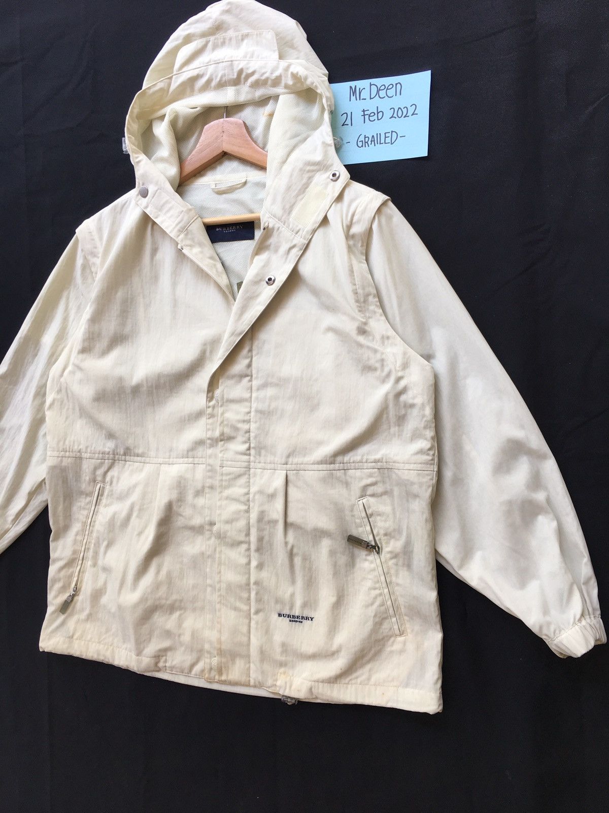 Burberry Vintage Burberry Hoodie Nylon Jacket Size US L / EU 52-54 / 3 - 3 Thumbnail