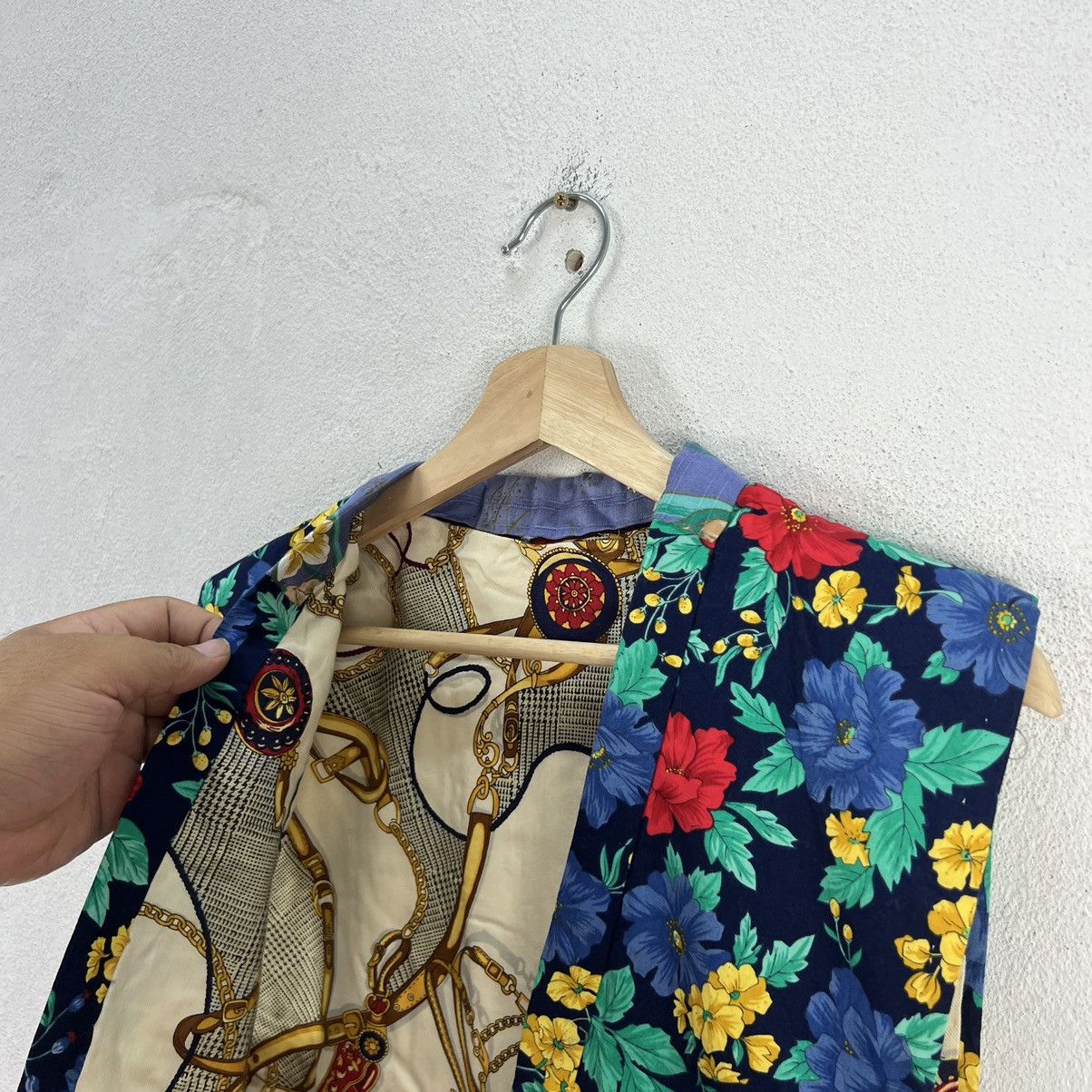 Art Comes First VINTAGE REVERSIBLE VEST TOP COLOURFUL DESIGN HERMES STYLE Size US M / EU 48-50 / 2 - 11 Thumbnail