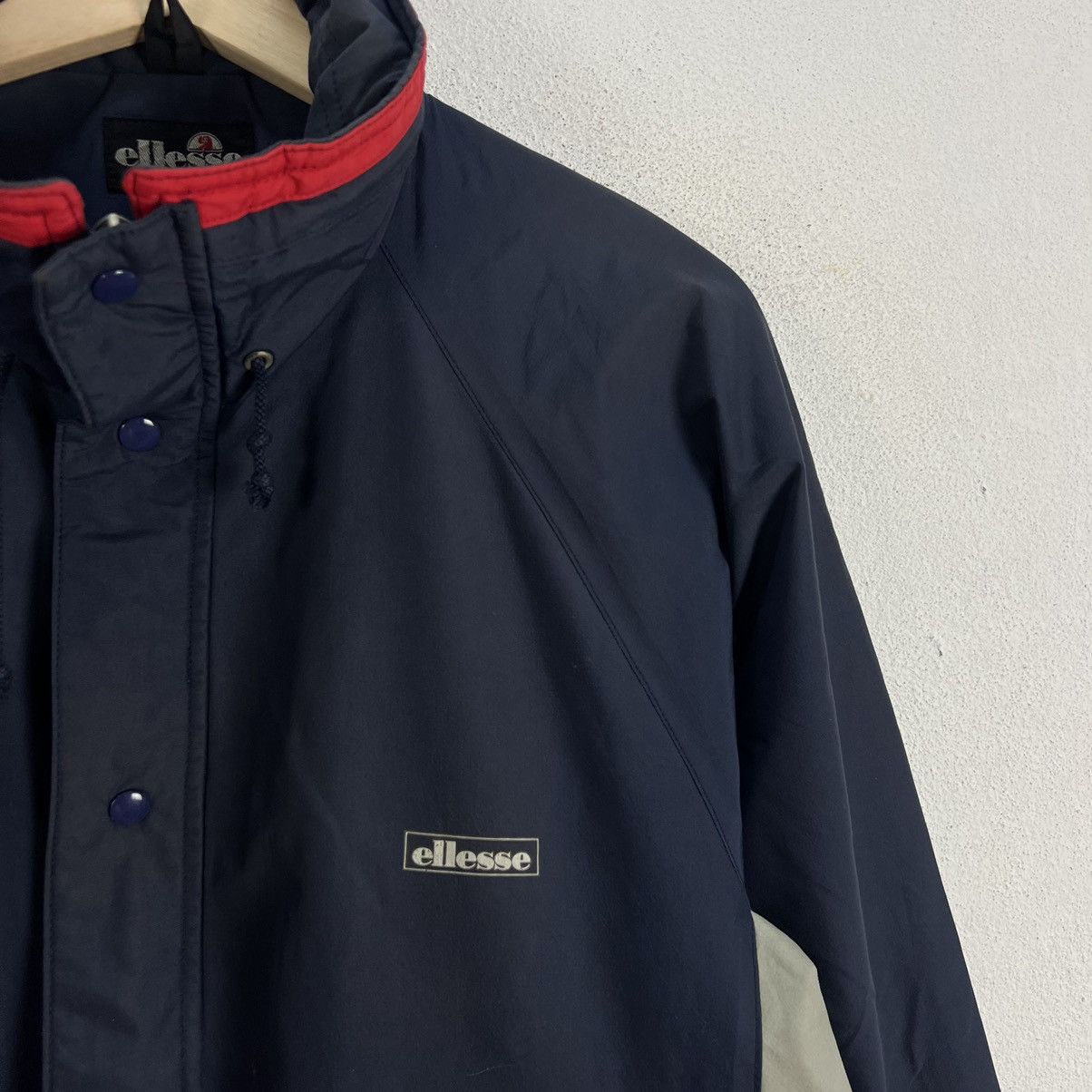 Japanese Brand RARE TRITONE CROPPED JACKET ELLESSE PERUGIA-ITALY Size US M / EU 48-50 / 2 - 5 Thumbnail
