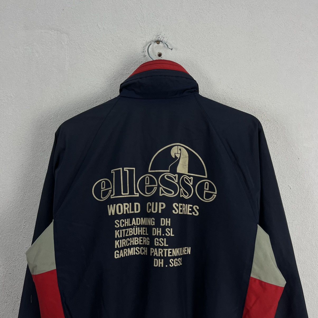 Japanese Brand RARE TRITONE CROPPED JACKET ELLESSE PERUGIA-ITALY Size US M / EU 48-50 / 2 - 9 Thumbnail
