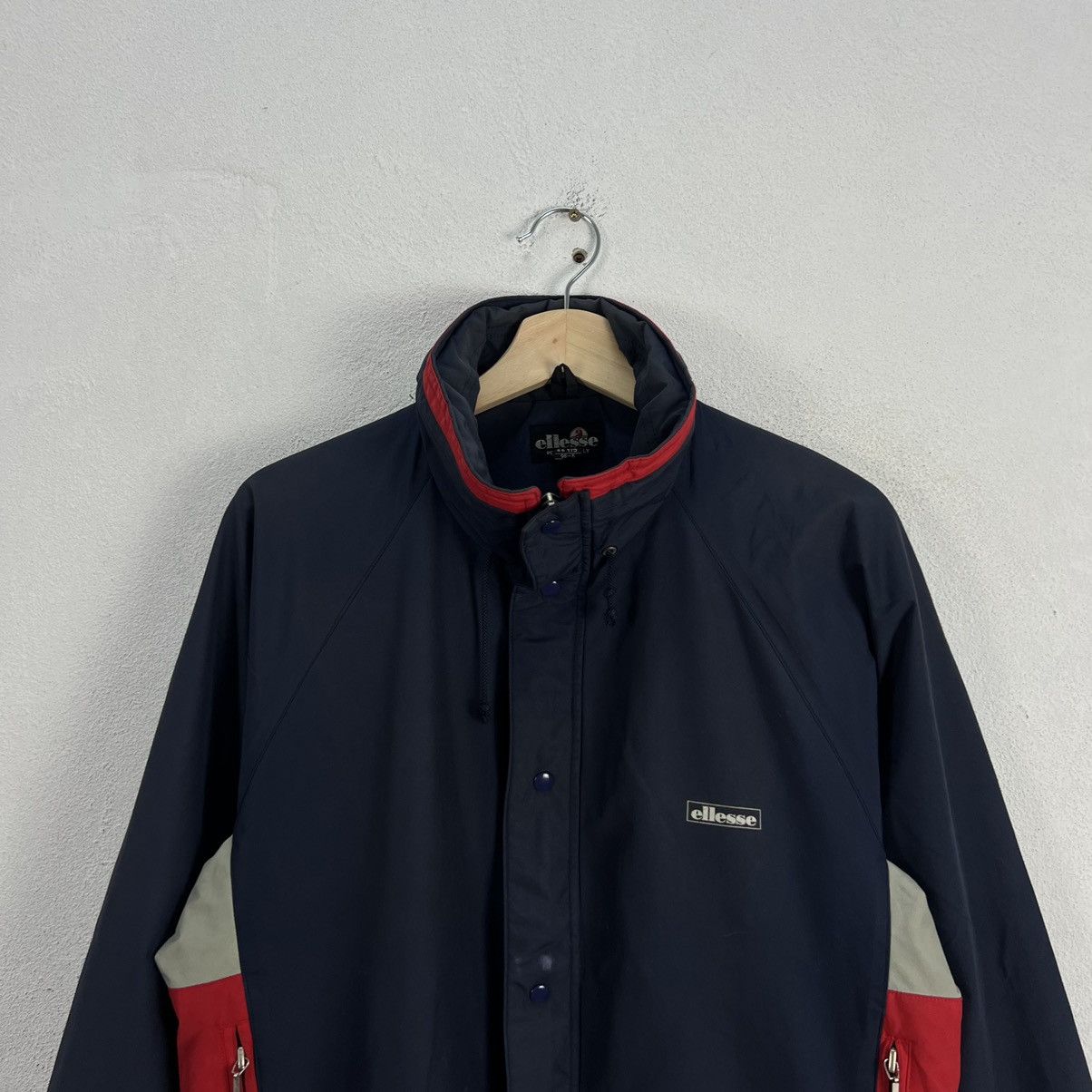Japanese Brand RARE TRITONE CROPPED JACKET ELLESSE PERUGIA-ITALY Size US M / EU 48-50 / 2 - 4 Thumbnail