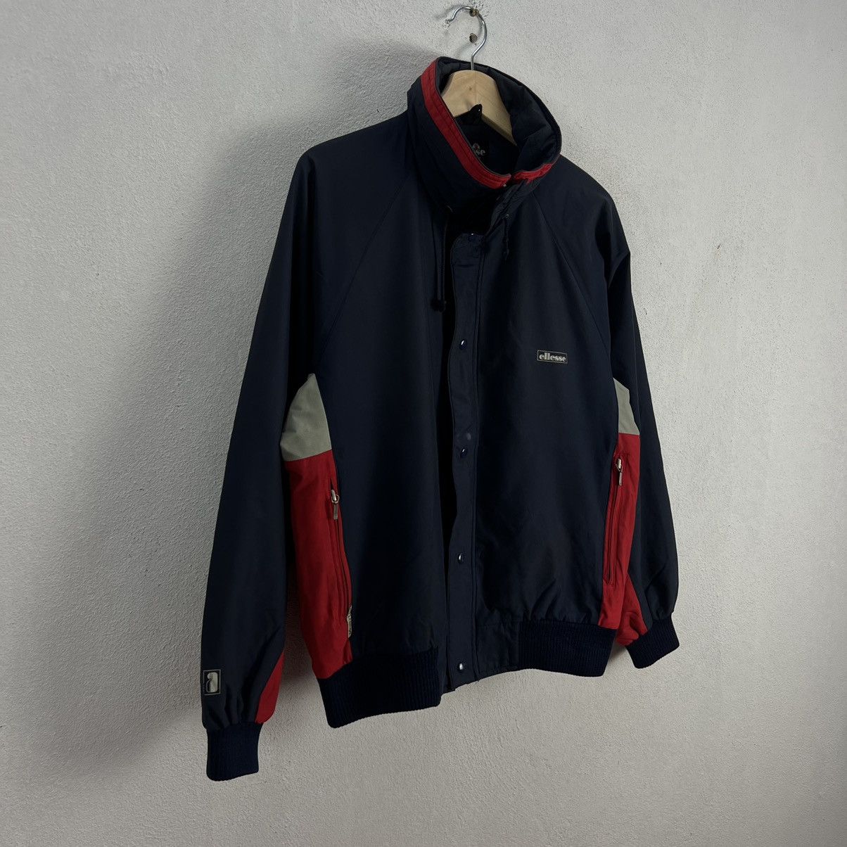 Japanese Brand RARE TRITONE CROPPED JACKET ELLESSE PERUGIA-ITALY Size US M / EU 48-50 / 2 - 3 Thumbnail