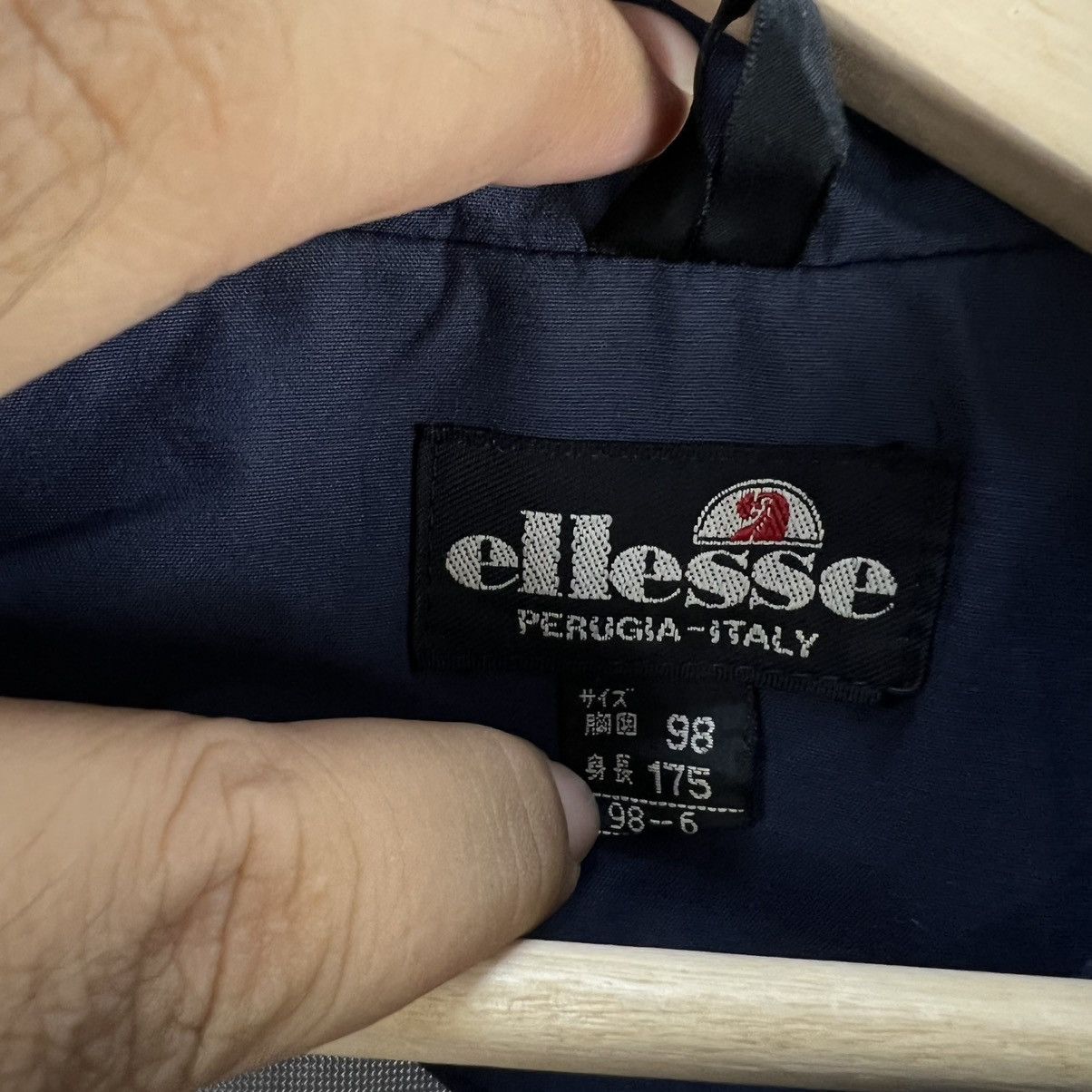 Japanese Brand RARE TRITONE CROPPED JACKET ELLESSE PERUGIA-ITALY Size US M / EU 48-50 / 2 - 11 Thumbnail
