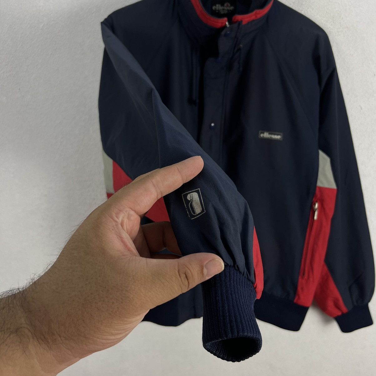 Japanese Brand RARE TRITONE CROPPED JACKET ELLESSE PERUGIA-ITALY Size US M / EU 48-50 / 2 - 6 Thumbnail