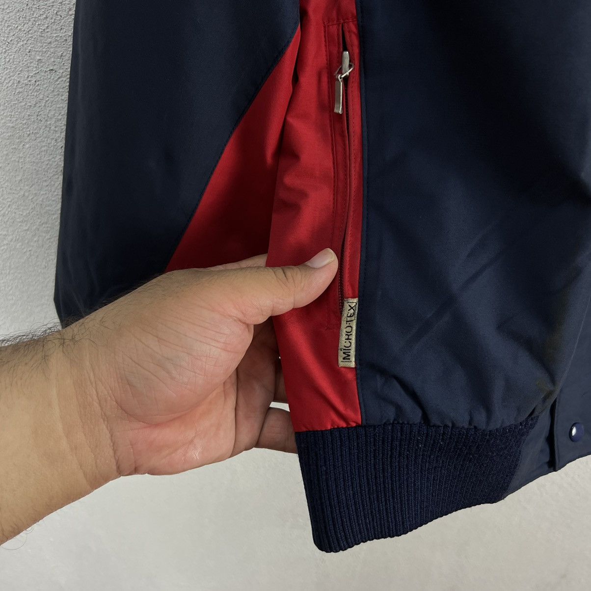 Japanese Brand RARE TRITONE CROPPED JACKET ELLESSE PERUGIA-ITALY Size US M / EU 48-50 / 2 - 7 Thumbnail