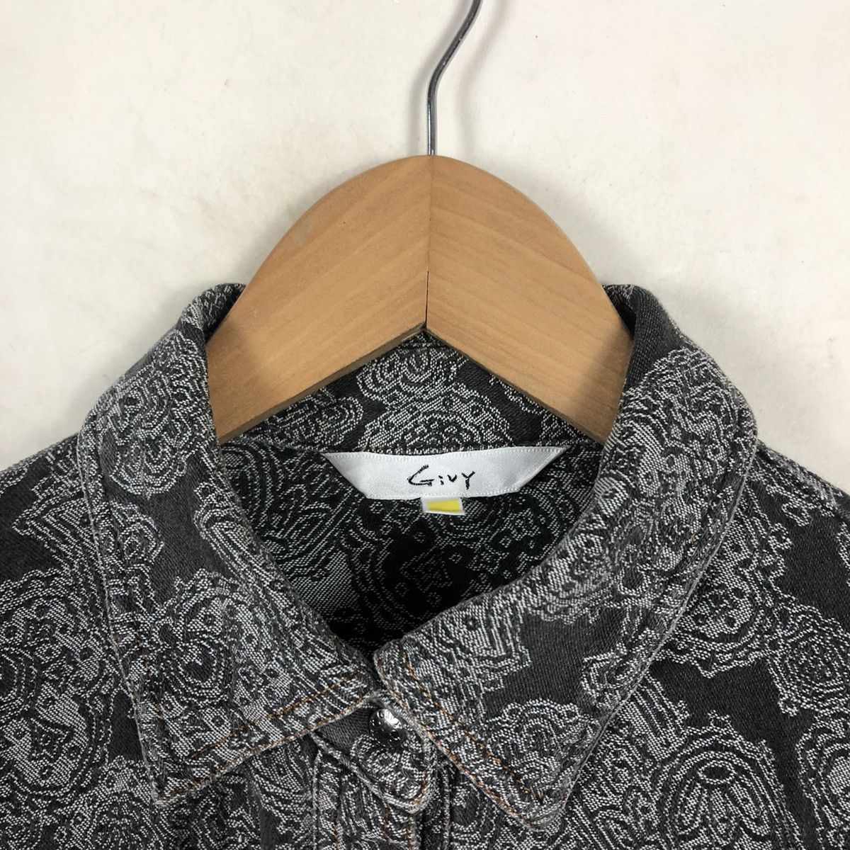 Japanese Brand GIVY BUTTON JACKET BANDDANA DESIGN Size US S / EU 44-46 / 1 - 4 Thumbnail