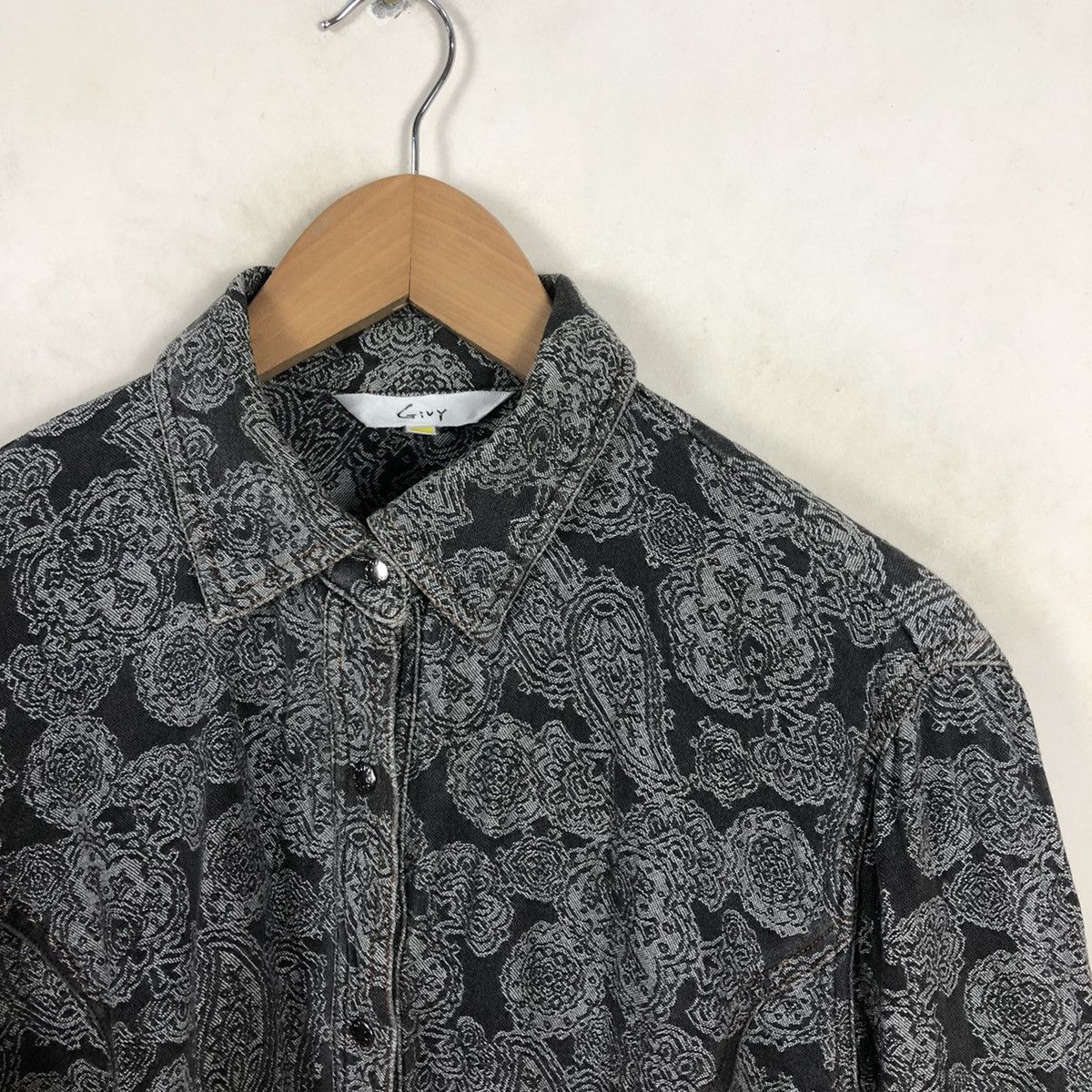Japanese Brand GIVY BUTTON JACKET BANDDANA DESIGN Size US S / EU 44-46 / 1 - 3 Thumbnail