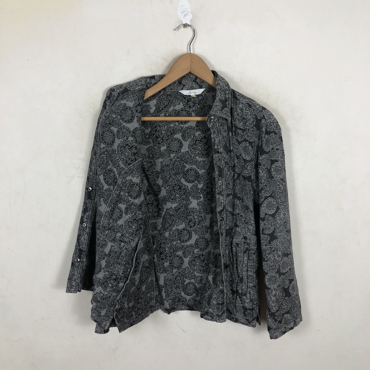 Japanese Brand GIVY BUTTON JACKET BANDDANA DESIGN Size US S / EU 44-46 / 1 - 9 Thumbnail